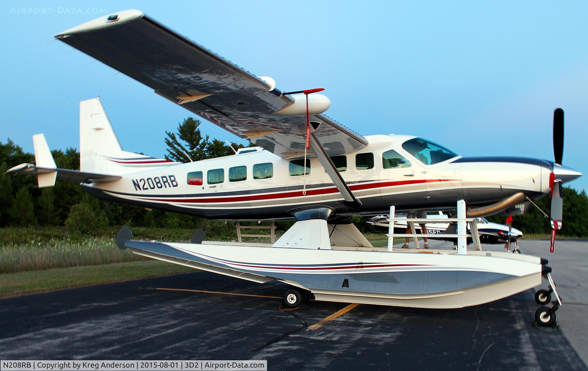 N208RB, Cessna 208 C/N 20800374, Cessna 208 Caravan on the ramp in Ephraim, WI.