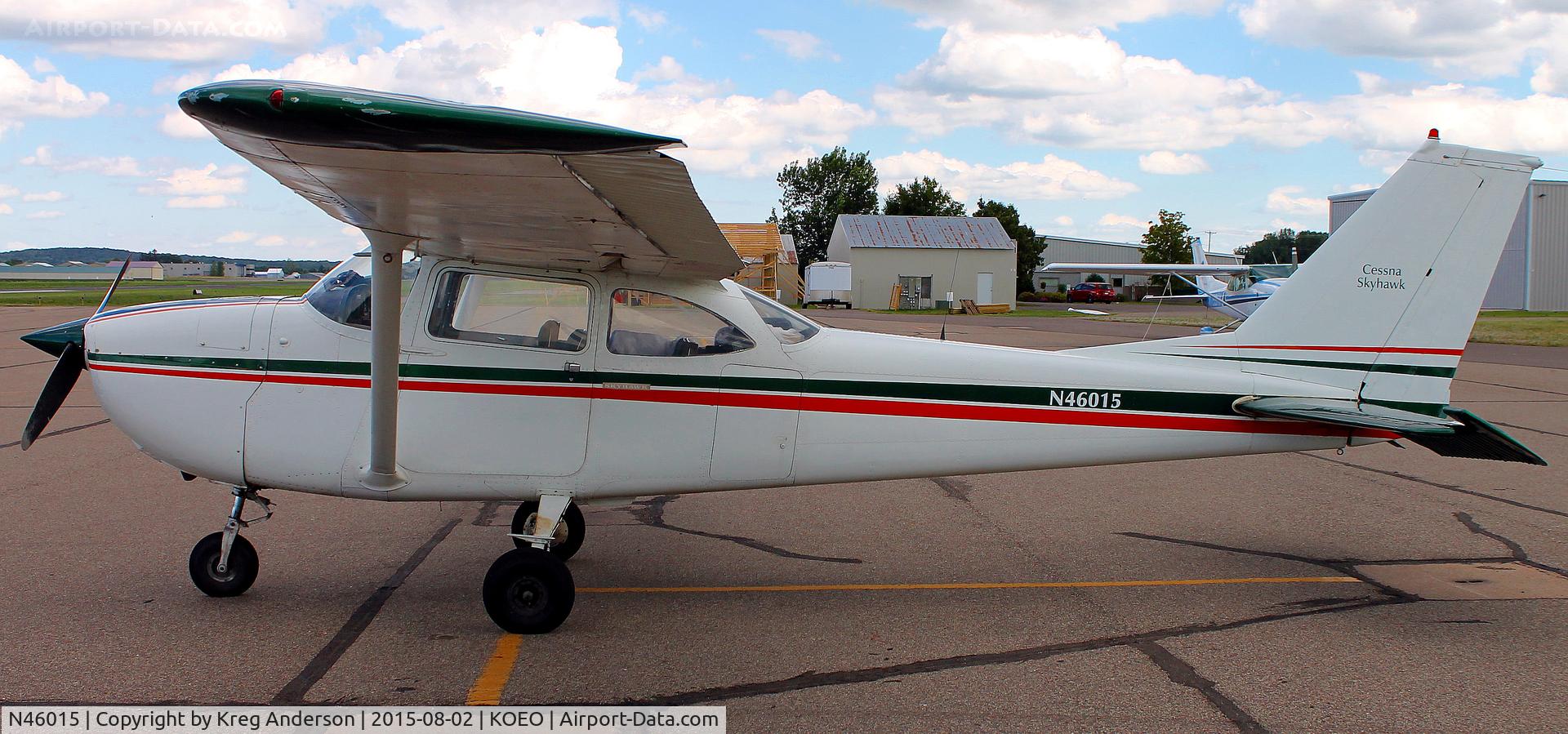 N46015, 1968 Cessna 172I C/N 17256988, Cessna 172I Skyhawk on the ramp in Osceola, WI.