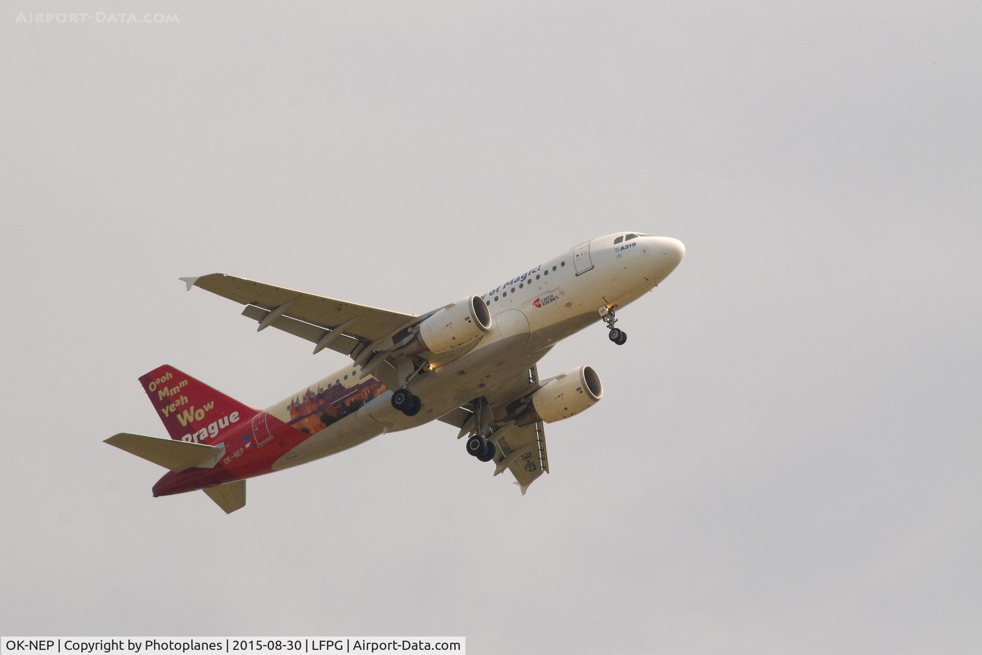 OK-NEP, 2008 Airbus A319-111 C/N 3660, Landing to CDG