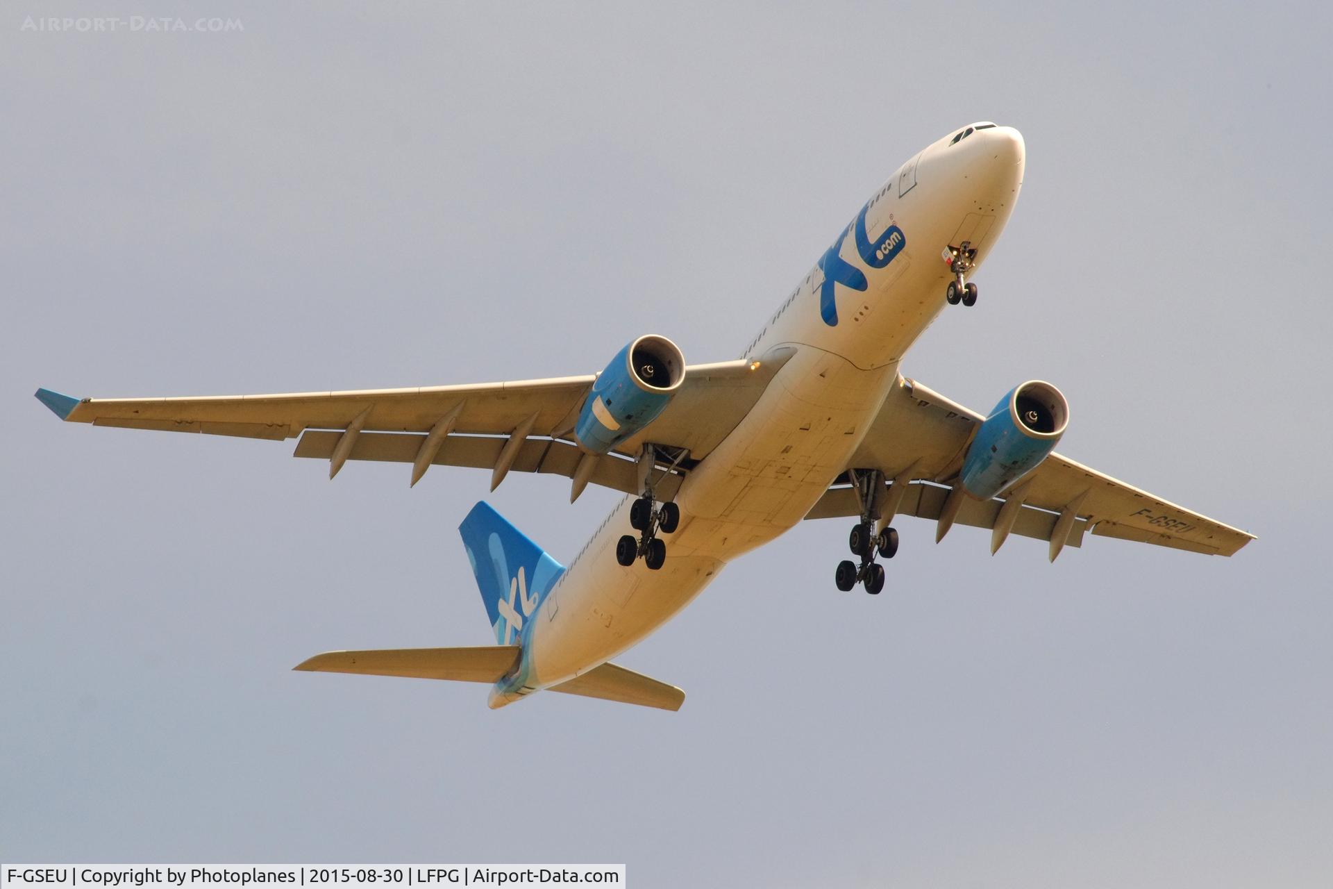 F-GSEU, 2004 Airbus A330-243 C/N 635, Landing to CDG