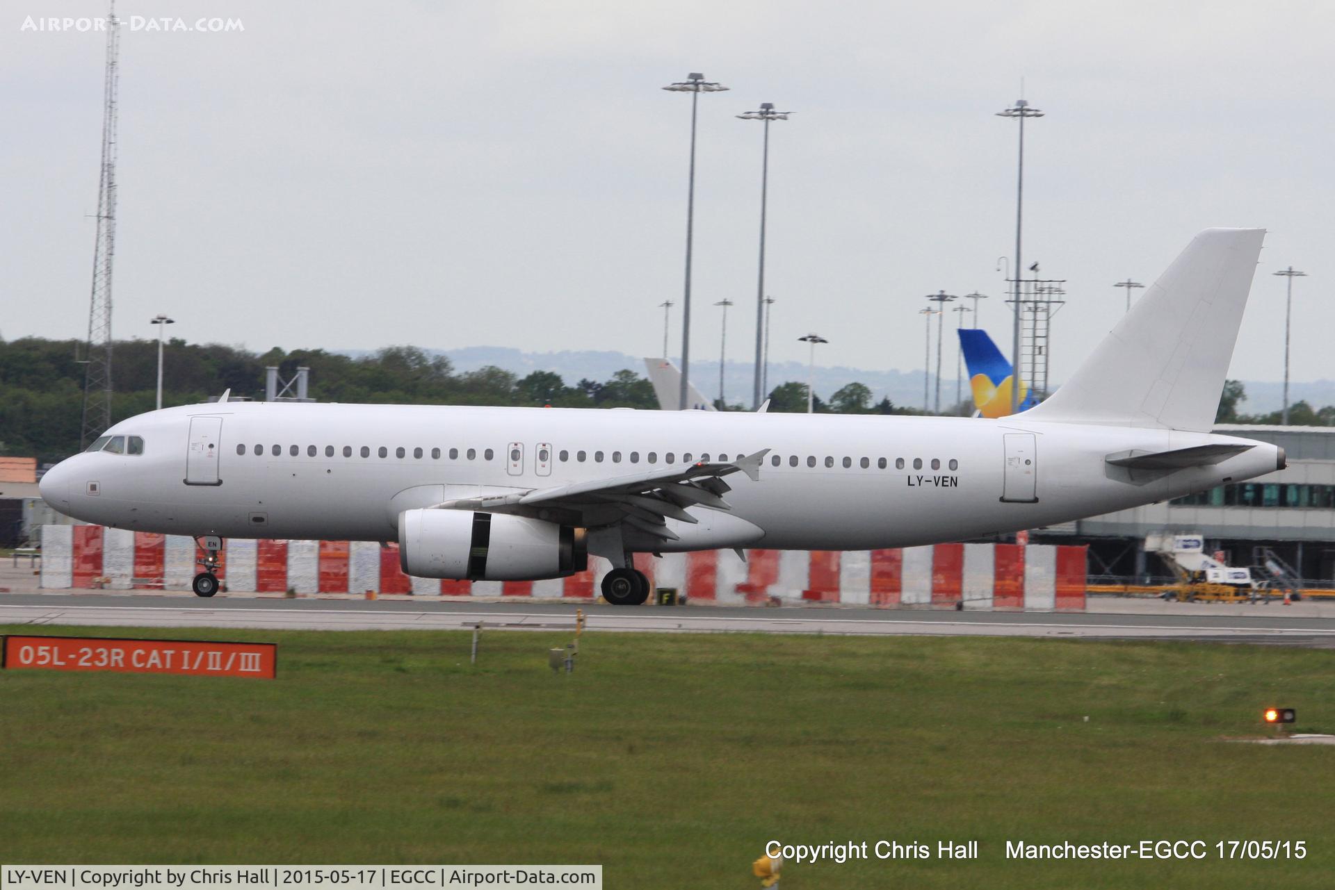 LY-VEN, 2001 Airbus A320-233 C/N 1626, operating for Thomas Cook