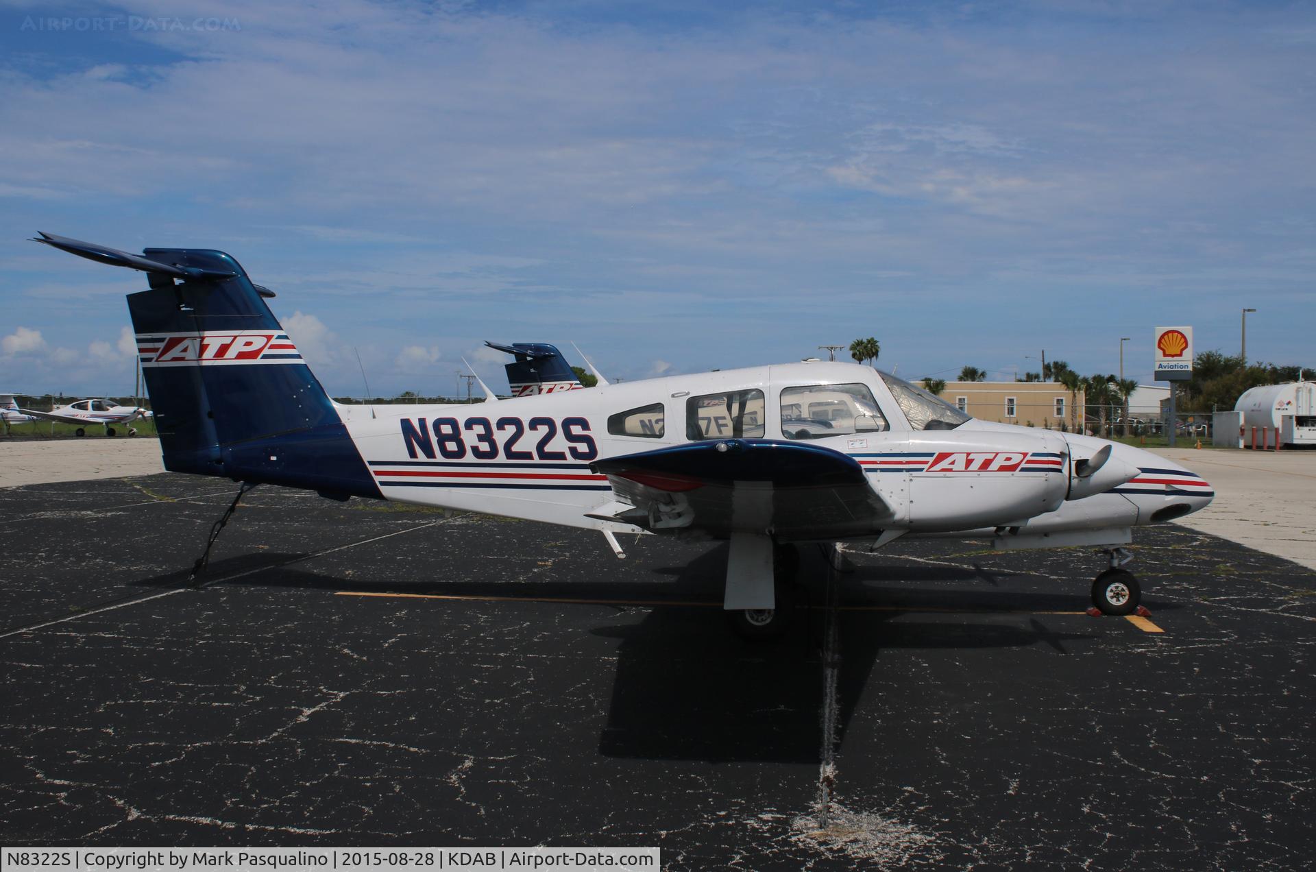 N8322S, 1980 Piper PA-44-180 Seminole C/N 44-8195014, Piper PA-44-180