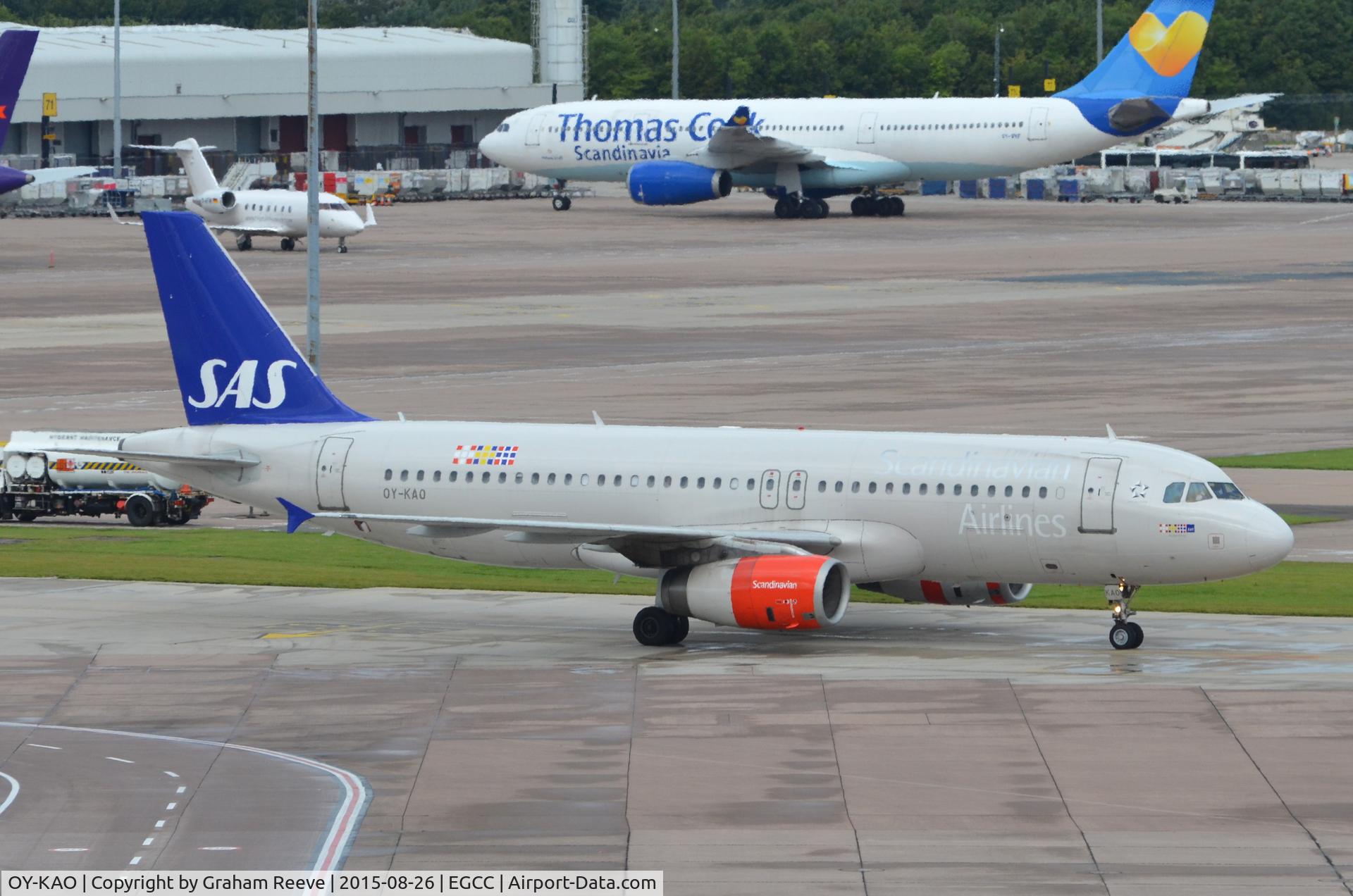 OY-KAO, 2006 Airbus A320-232 C/N 2990, Just landed at Manchester.
