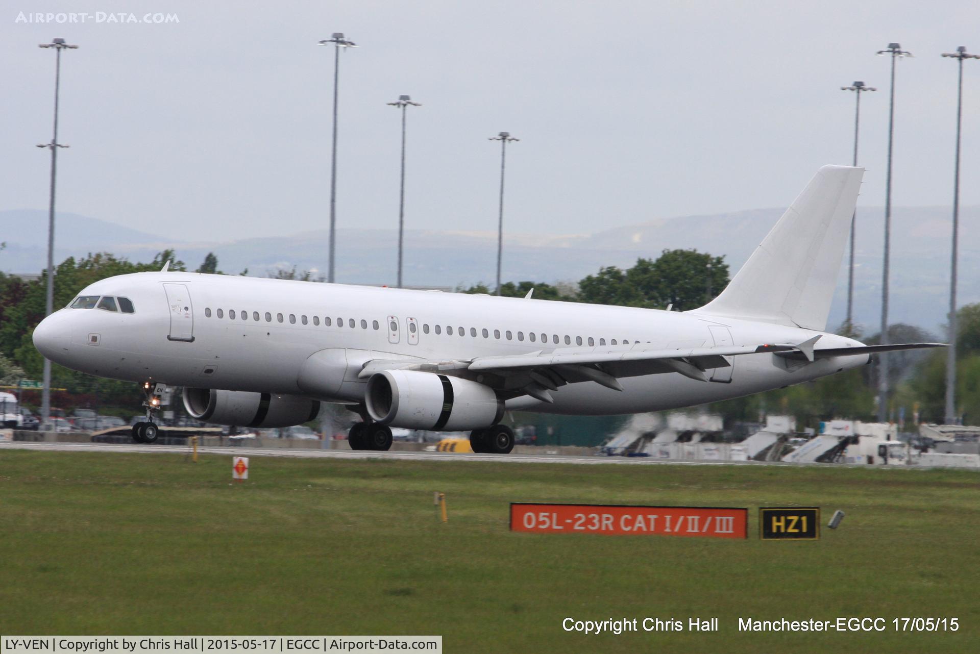 LY-VEN, 2001 Airbus A320-233 C/N 1626, operating for Thomas Cook