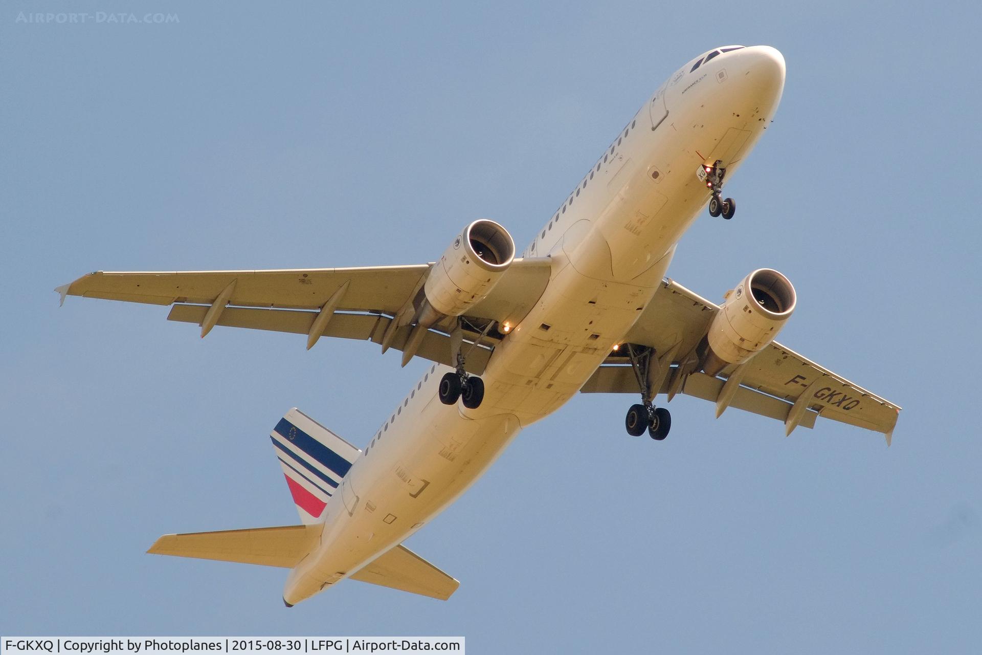 F-GKXQ, 2009 Airbus A320-214 C/N 3777, Landing to CDG