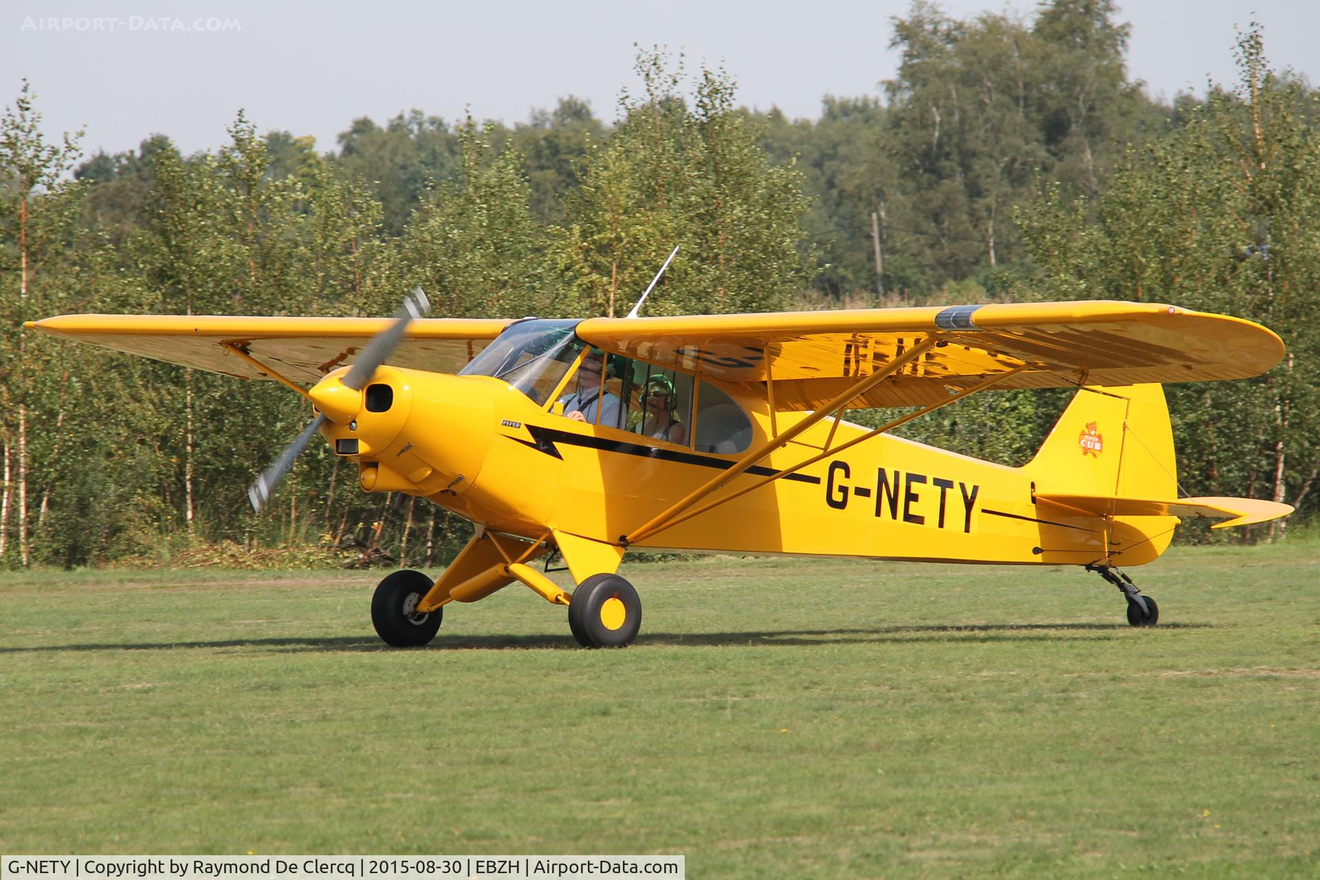 G-NETY, 1994 Piper PA-18-150 Super Cub C/N 1809108, Arriving at the Aero Kiewit open house 2015.