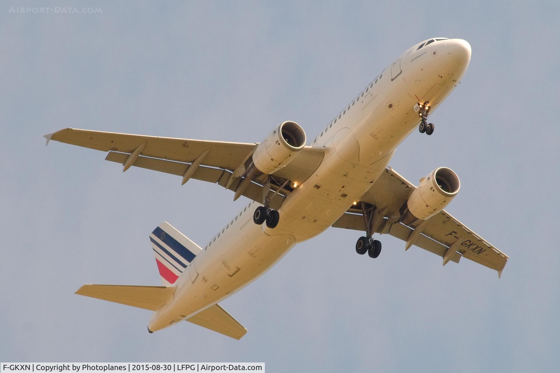 F-GKXN, 2006 Airbus A320-214 C/N 3008, Landing to CDG
