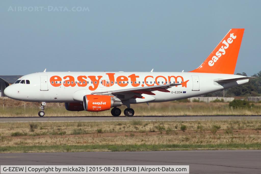 G-EZEW, 2004 Airbus A319-111 C/N 2300, Take off