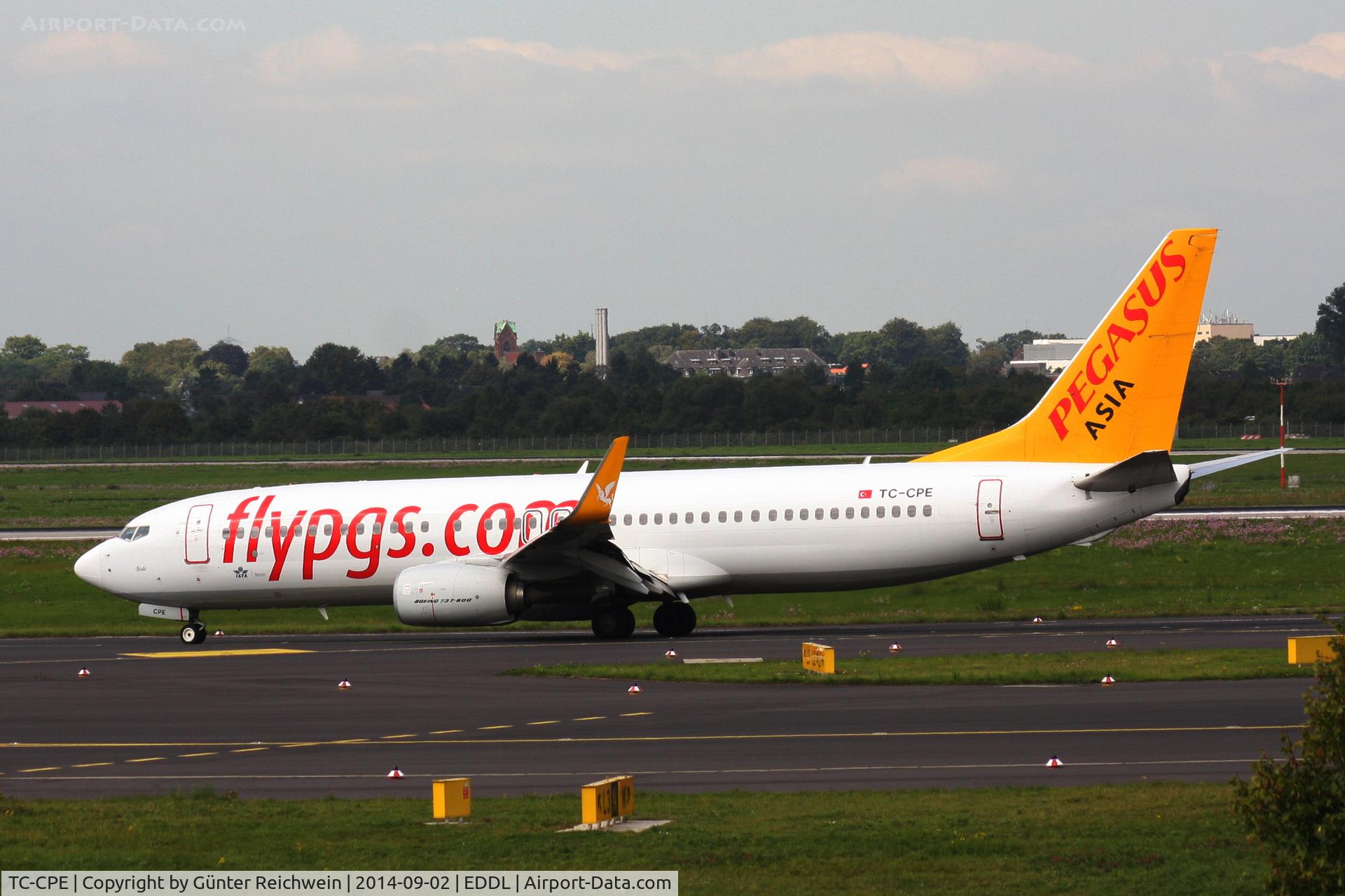 TC-CPE, 2012 Boeing 737-82R C/N 38178, taxiing