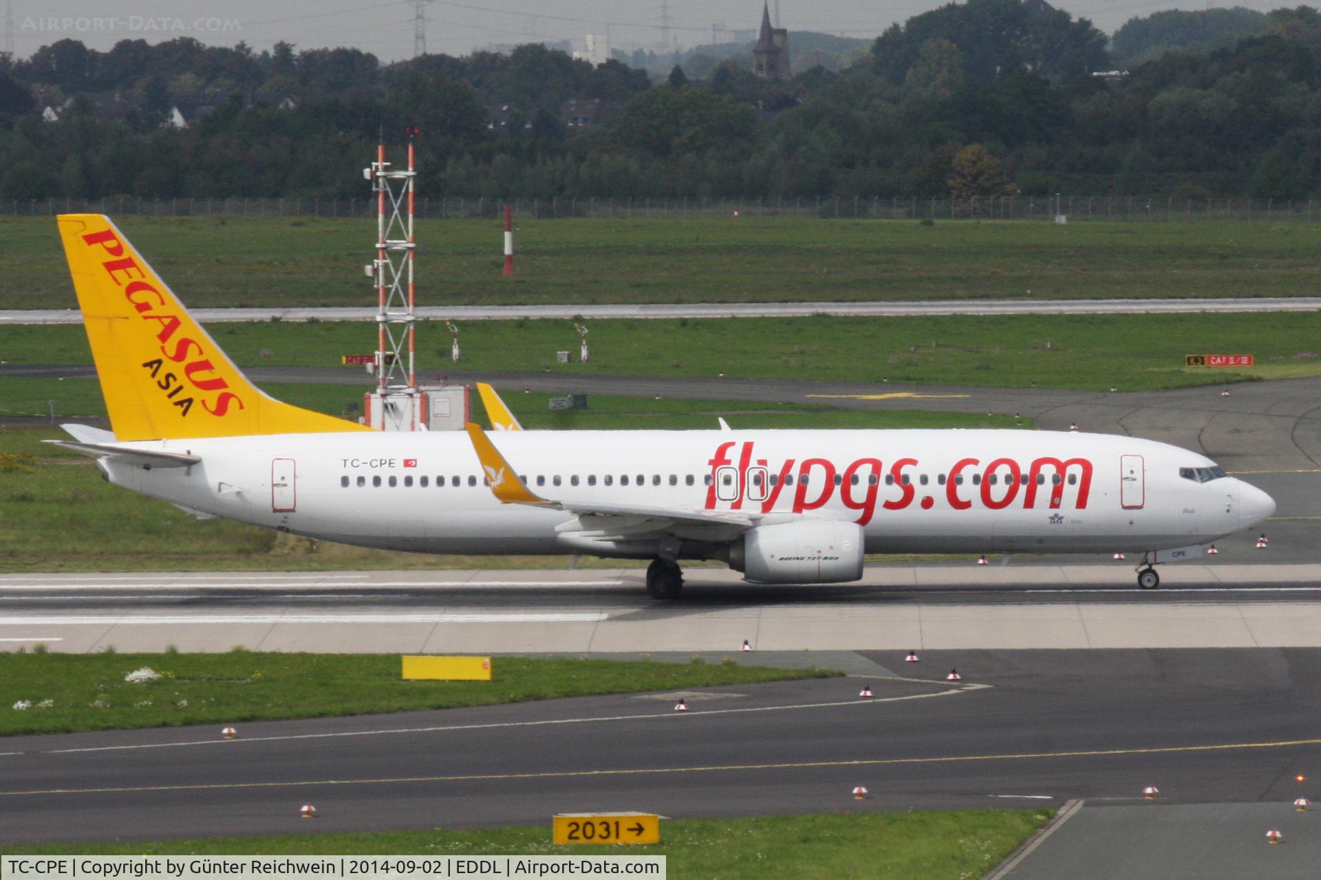 TC-CPE, 2012 Boeing 737-82R C/N 38178, Departing