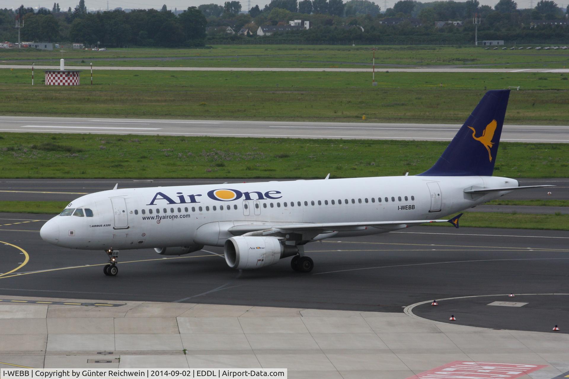 I-WEBB, 2007 Airbus A320-214 C/N 3161, AirOne taxiing