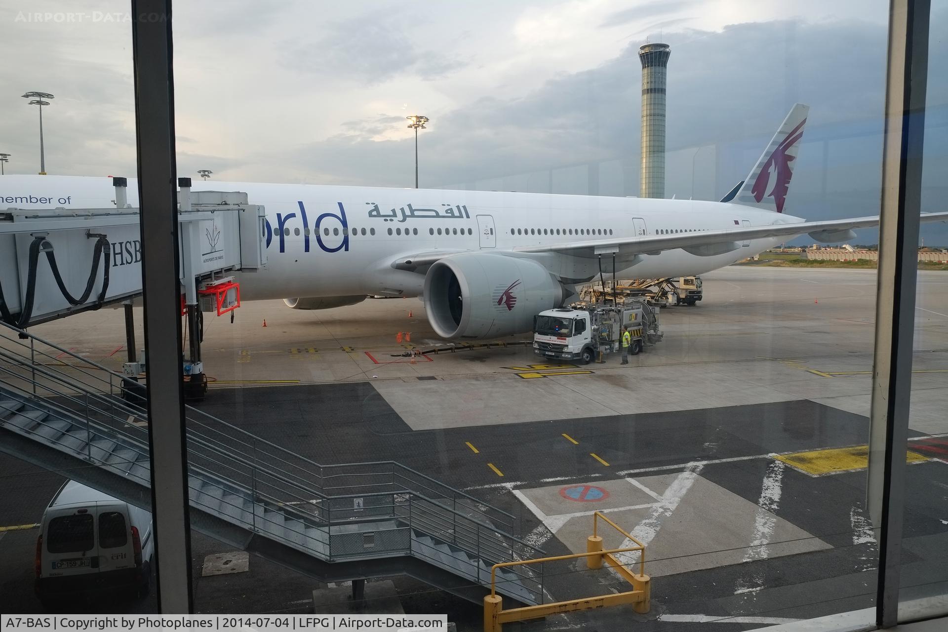 A7-BAS, 2012 Boeing 777-3DZ/ER C/N 41062, CDG before the pushback