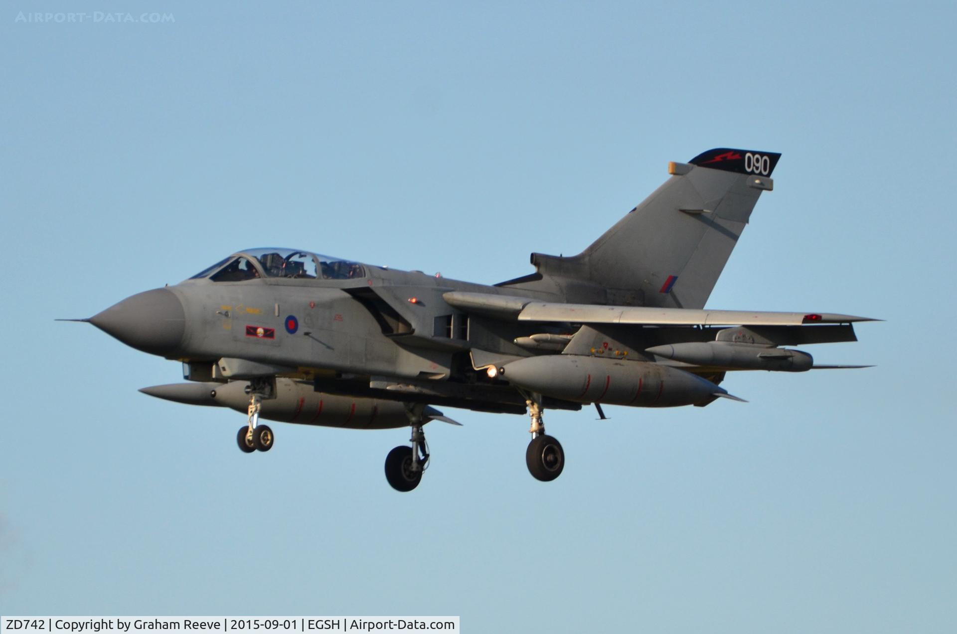ZD742, 1984 Panavia Tornado GR.4 C/N 364/BT041/3168, On approach to Norwich.