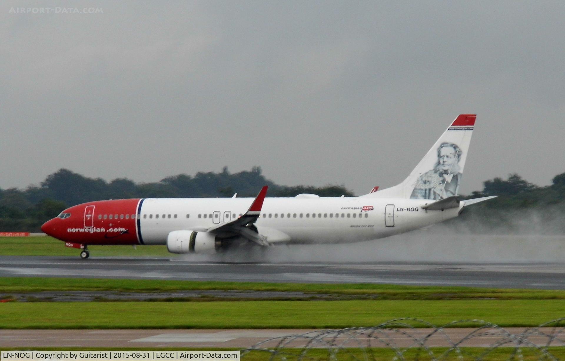 LN-NOG, 2009 Boeing 737-86N C/N 35647, At Manchester