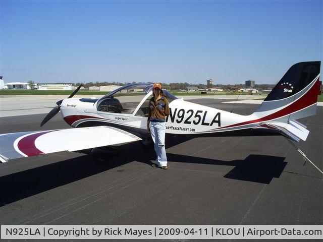 N925LA, 2007 Evektor-Aerotechnik Sportstar Plus C/N 20070925, Before our flight in Louisville 2009