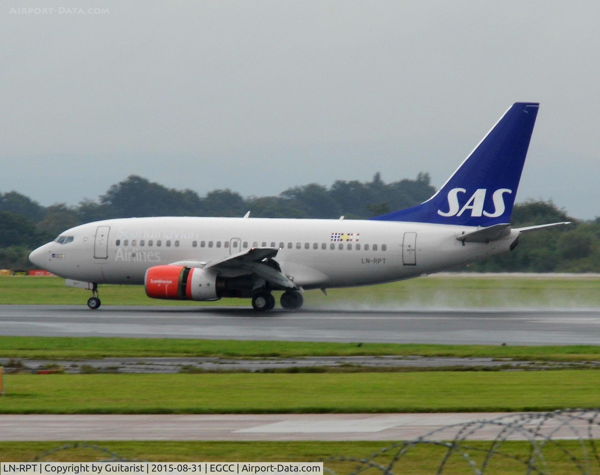 LN-RPT, 1998 Boeing 737-683 C/N 28299, At Manchester