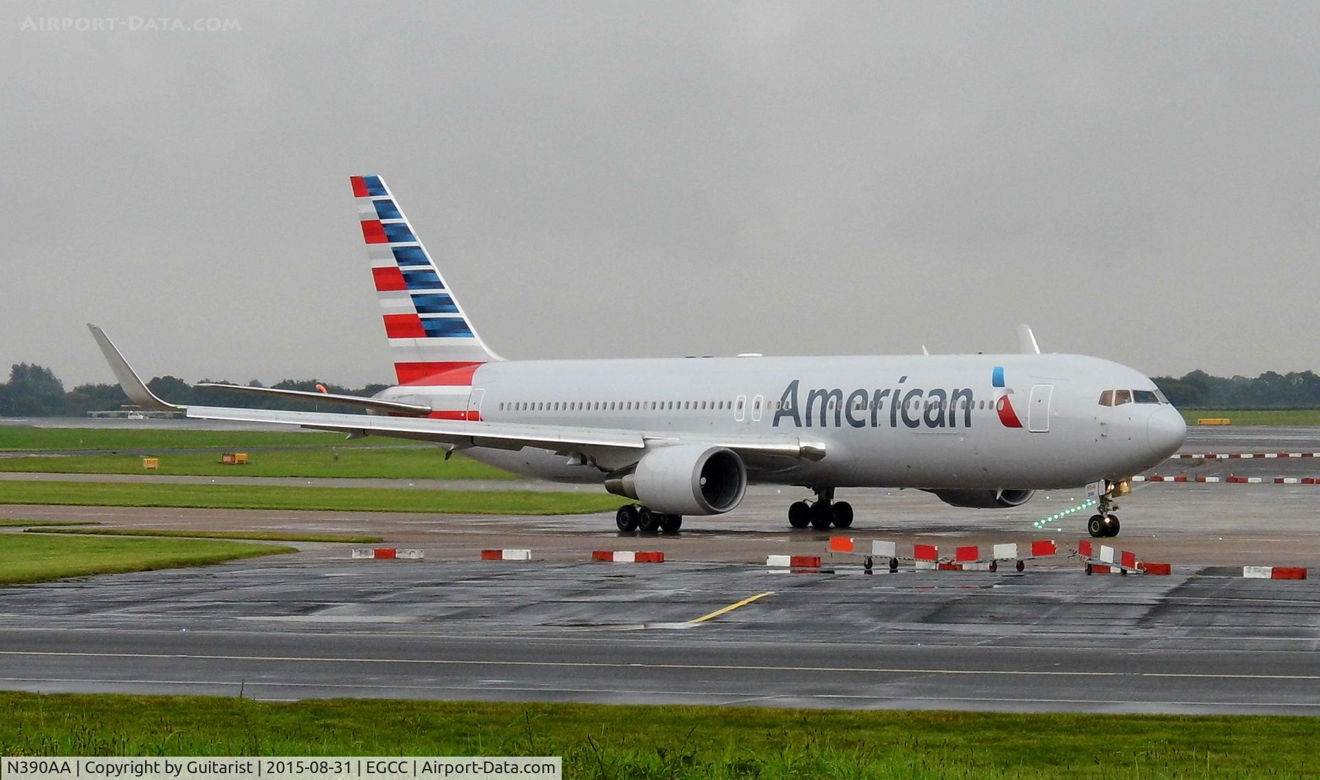 N390AA, 1995 Boeing 767-323 C/N 27450, At Manchester