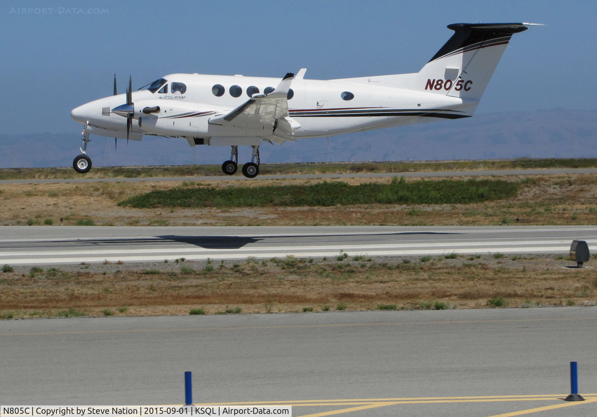 N805C, 2001 Raytheon B200 Super King Air C/N BB-1751, Locally-based 2001 B200 King Air landing @ San Carlos Airport, CA