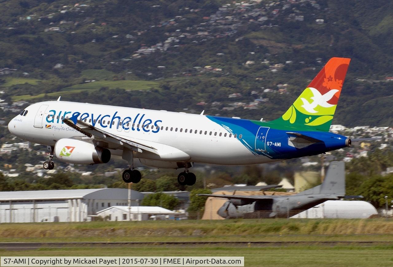 S7-AMI, 2003 Airbus A320-232 C/N 1944, Landing rwy 14