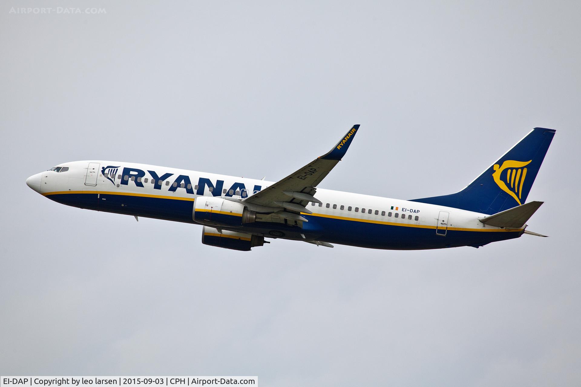 EI-DAP, 2003 Boeing 737-8AS C/N 33551, Copenhagen 3.9.15