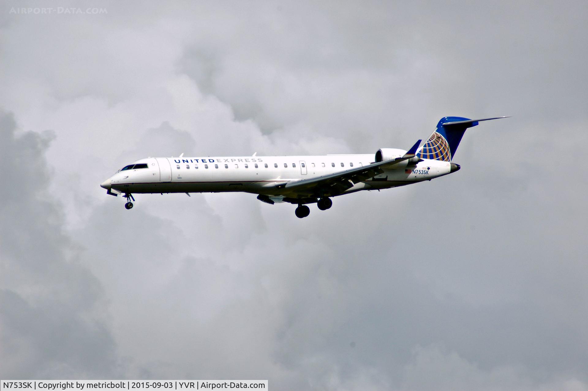 N753SK, 2005 Bombardier CRJ-701ER (CL-600-2C10) Regional Jet C/N 10214, Arrival at YVR