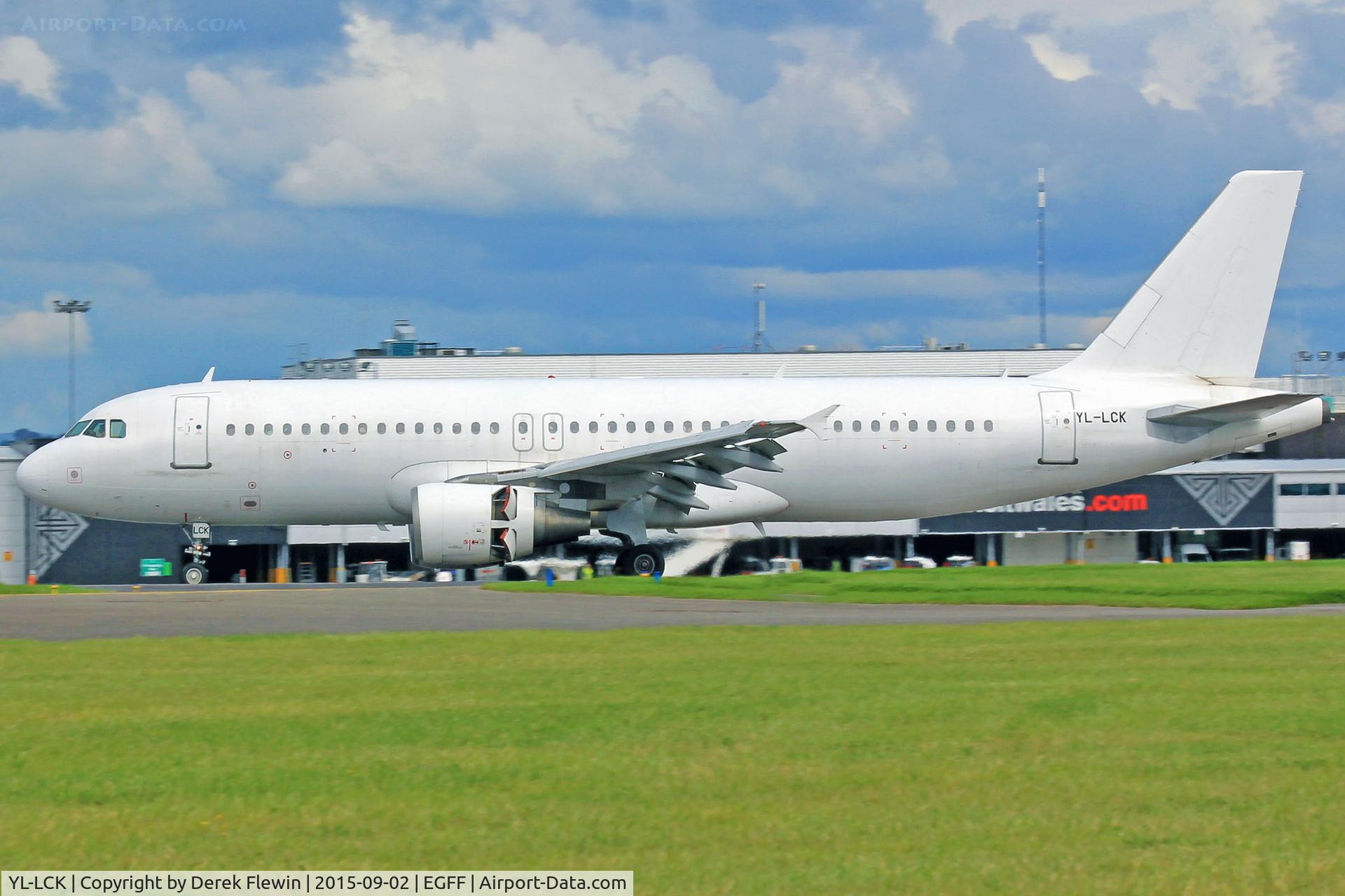 YL-LCK, 1998 Airbus A320-214 C/N 936, A320-214, Thomas Cook Airlines, Cardiff based, previously F-WWIT, N101UW, RP-C3229, HB-JIZ, OE-IBU, callsignKestrel 7437, landing on runway 30, out of Palma Mallorca, note the open reverse thruster doors.