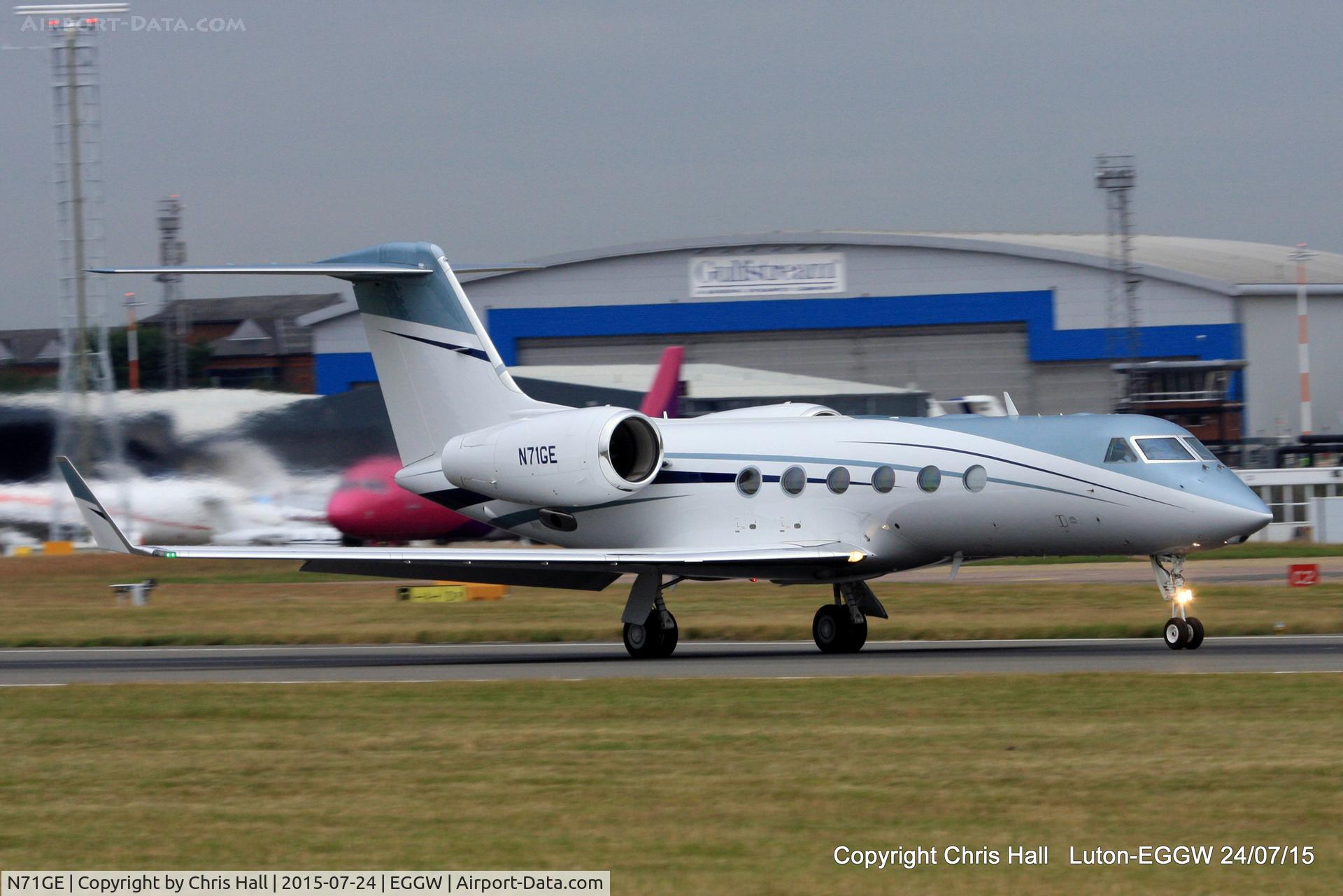 N71GE, 2014 Gulfstream Aerospace GIV-X (G450) C/N 4302, departing from Luton