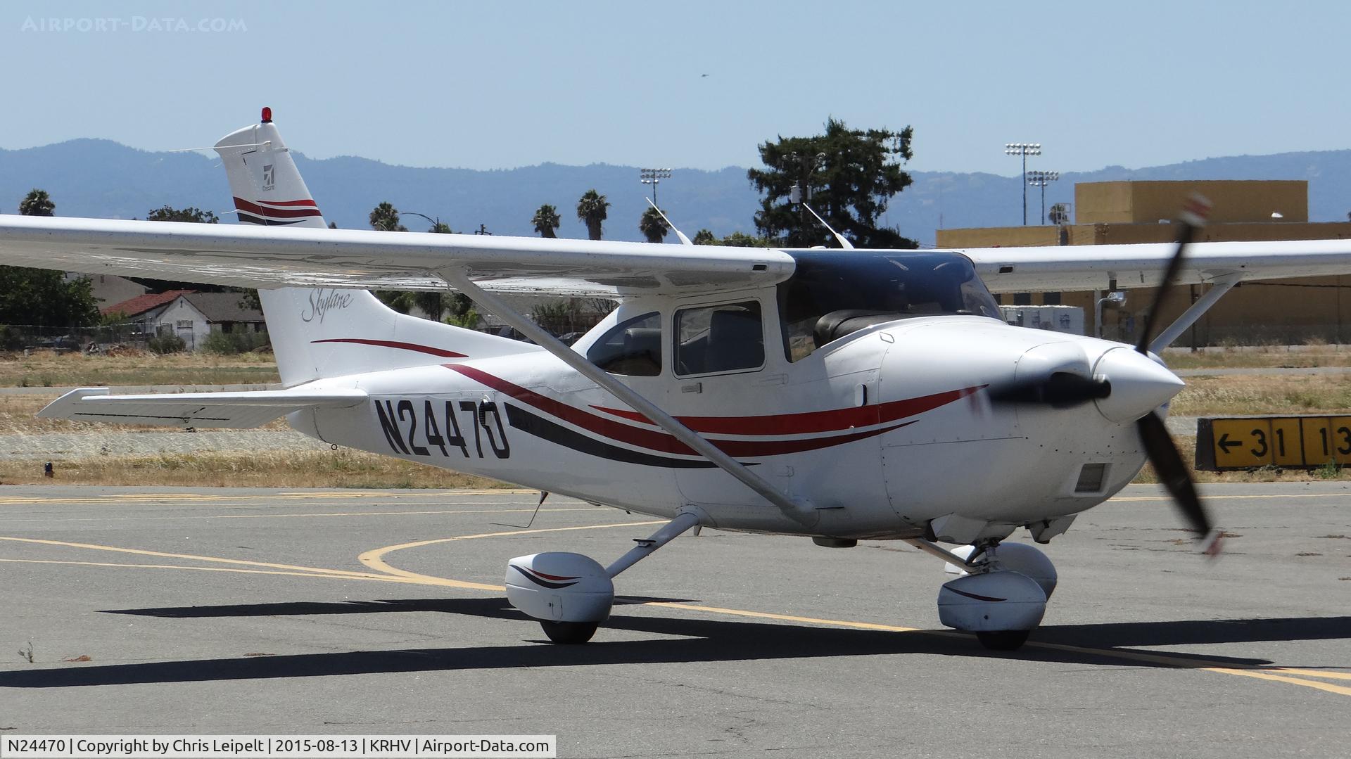 N24470, 2000 Cessna 182S Skylane C/N 18280823, Locally-based 2000 Cessna 182S taxing to its tie down at Reid Hillview Airport, San Jose, CA.