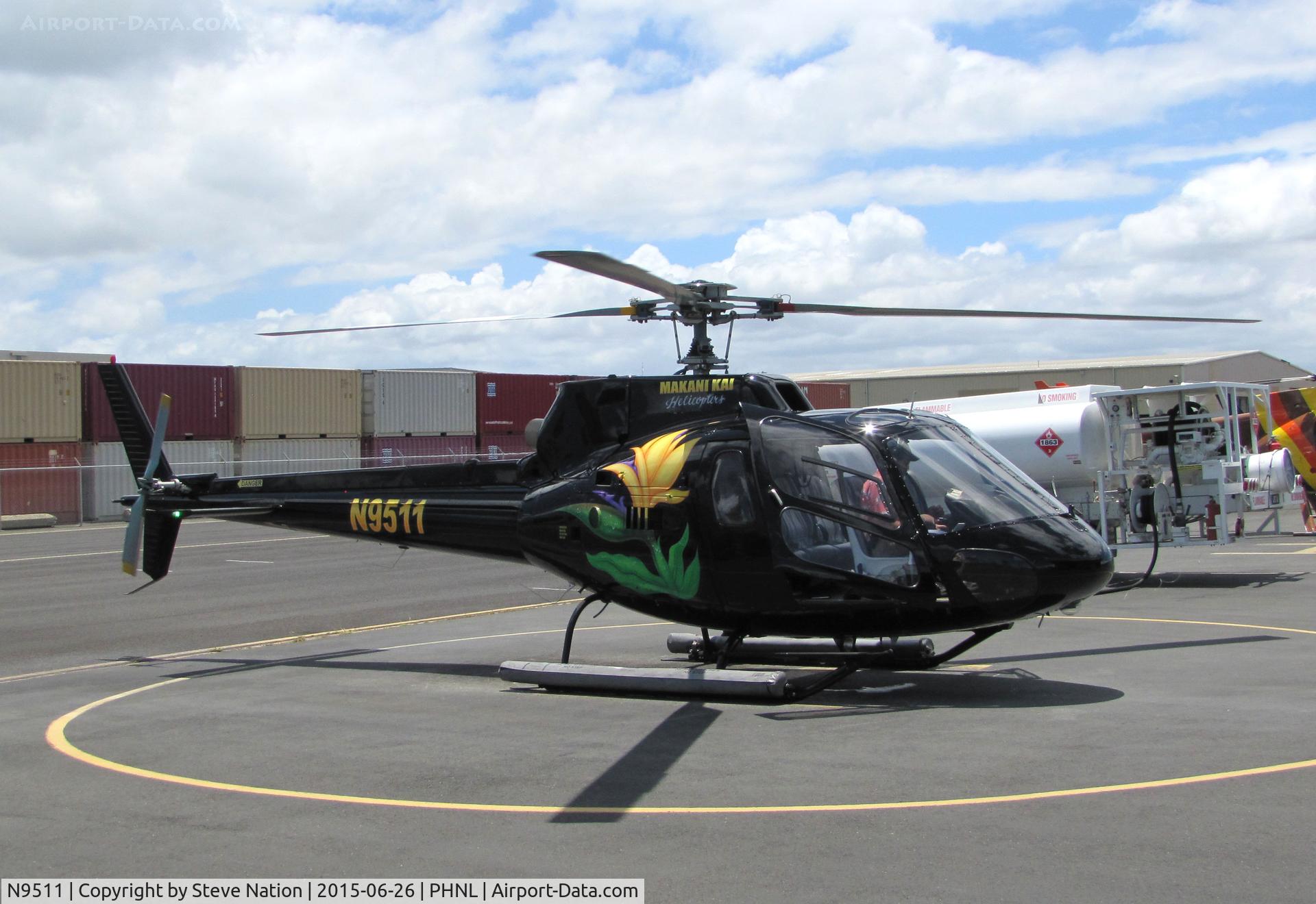 N9511, 1980 Eurocopter AS-350B-2 Ecureuil Ecureuil C/N 1324, Makani Kai Helicopters 1980 Eurocopter AS-350B-2 @ Honolulu International Airport Executive Ramp