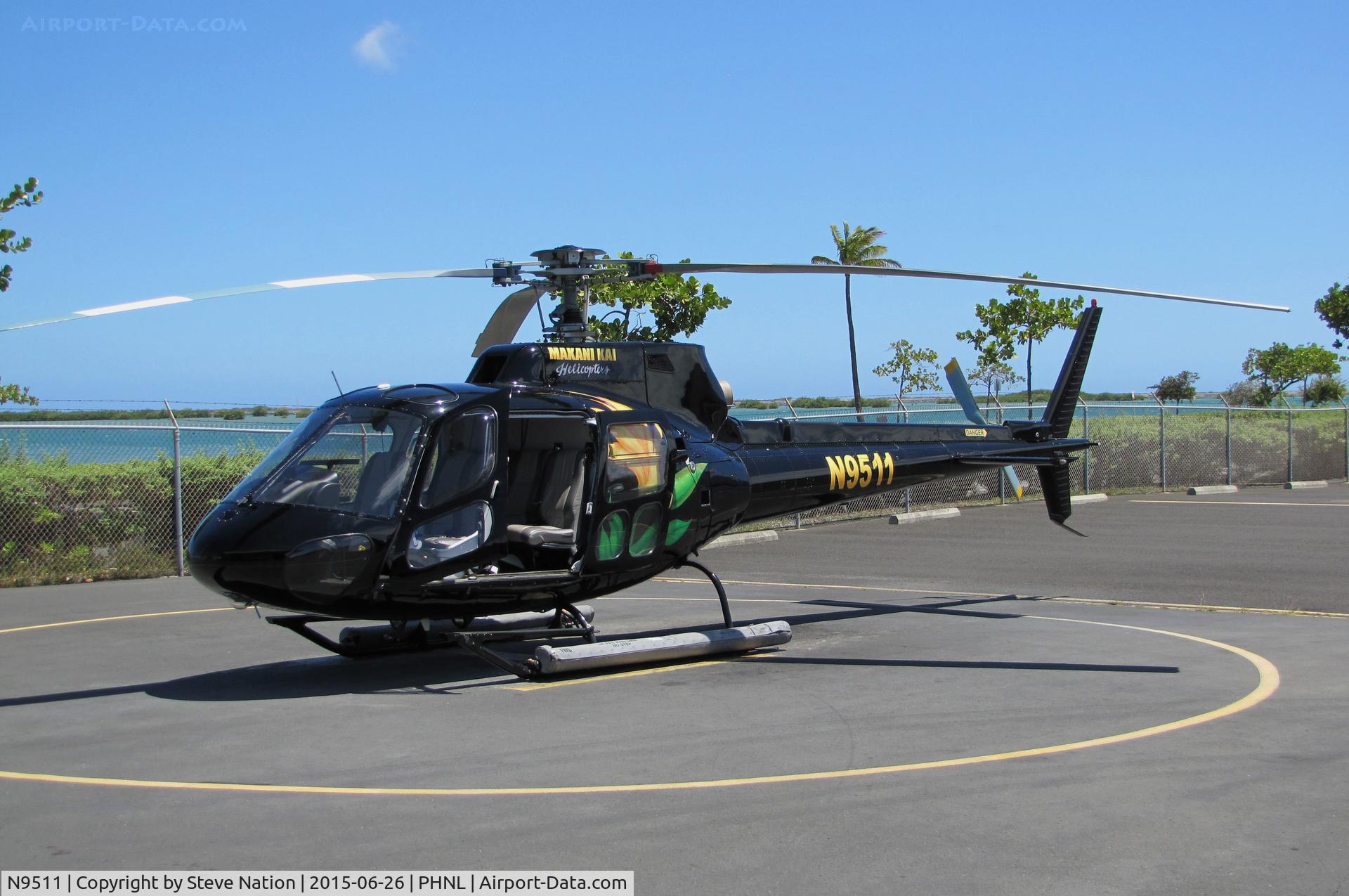 N9511, 1980 Eurocopter AS-350B-2 Ecureuil Ecureuil C/N 1324, Makani Kai Helicopters 1980 Eurocopter AS-350B-2 @ Honolulu International Airport Executive Ramp