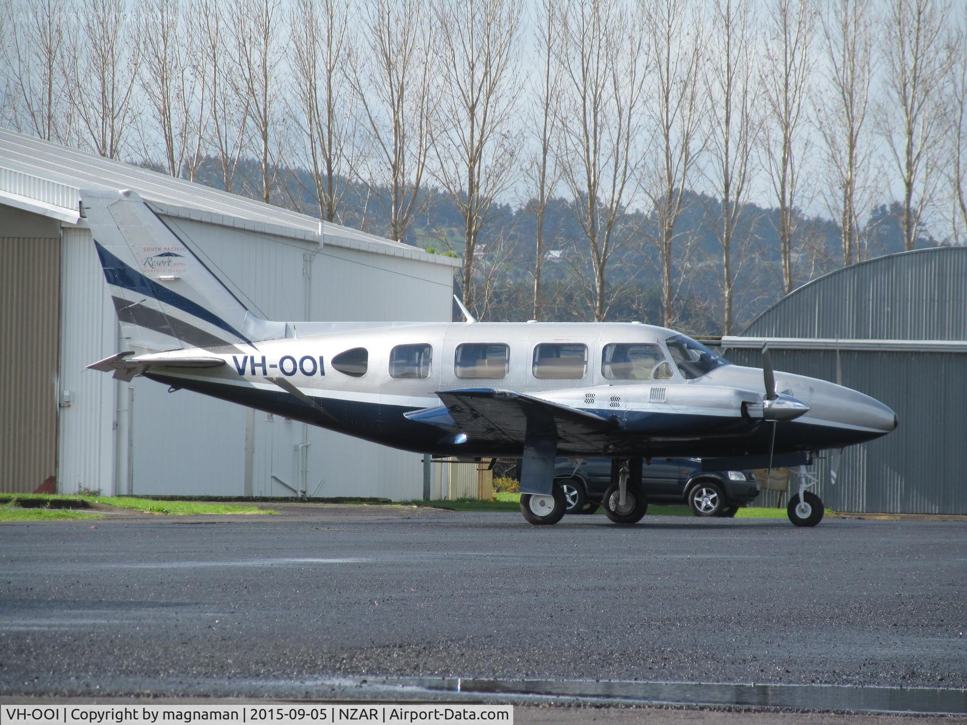 VH-OOI, 1979 Piper PA-31-325 Navajo C/R C/N 31-7912032, In sun at ardmore