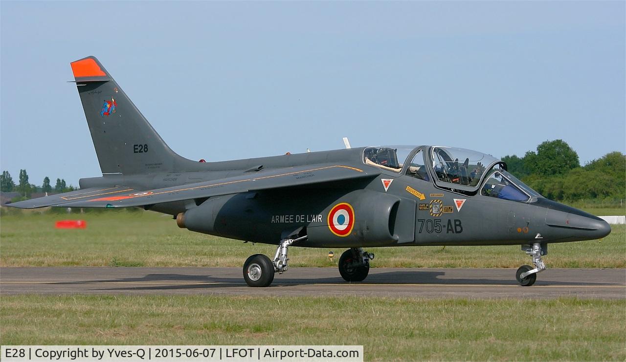 E28, Dassault-Dornier Alpha Jet E C/N E28, Dassault-Dornier Alpha Jet E (705-AB), Taxiing after landing rwy 02, Tours Air Base 705 (LFOT-TUF) Air show 2015