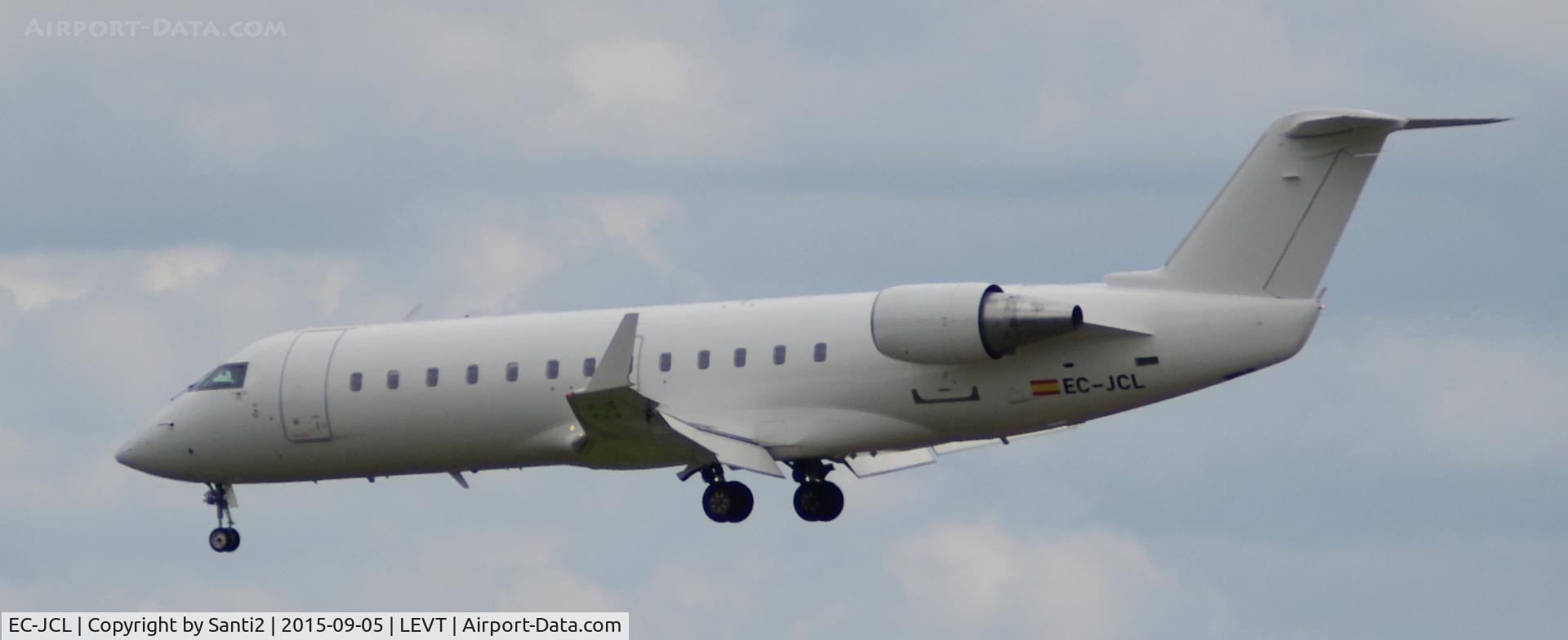 EC-JCL, 2004 Bombardier CRJ-200ER (CL-600-2B19) C/N 7975, Operating flight ANE5703 from LEPA.