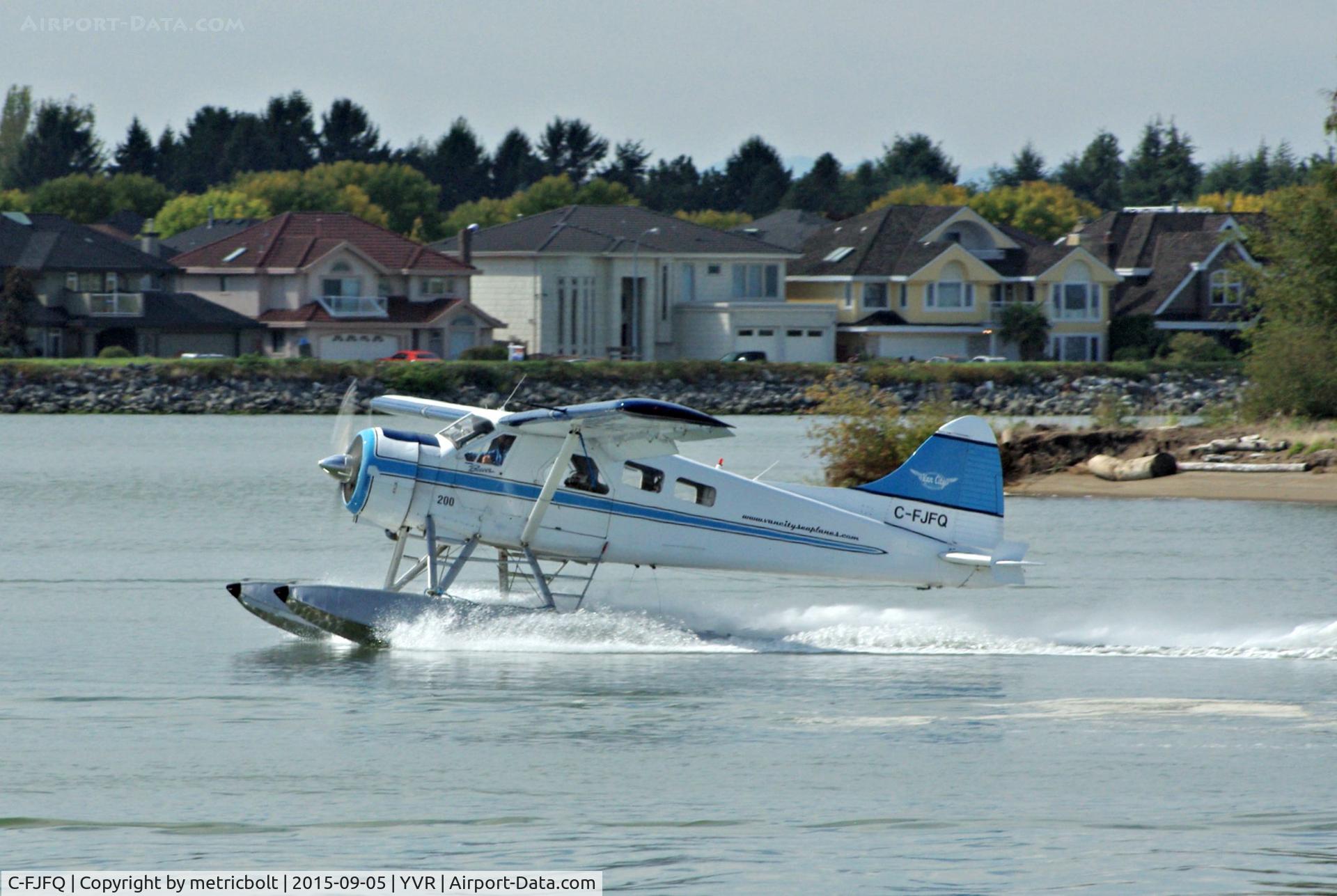 C-FJFQ, 1956 De Havilland Canada DHC-2 Beaver Mk.1 C/N 963, Departure from the Fraser River