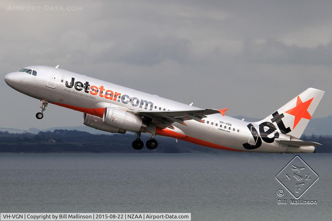VH-VGN, 2010 Airbus A320-232 C/N 4434, away off 05R