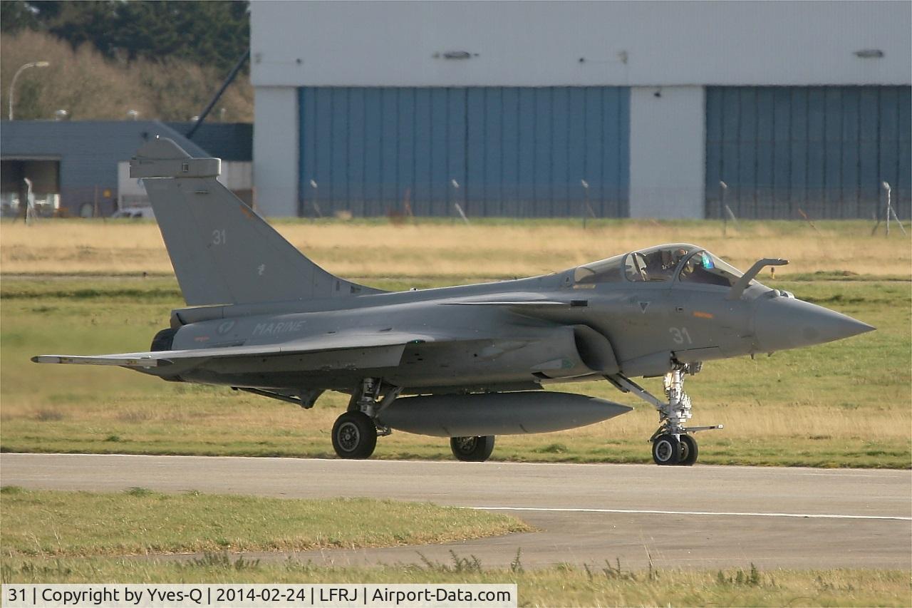 31, Dassault Rafale M C/N 31, Dassault Rafale M, Taxiing after landing rwy 26, Landivisiau Naval Air Base (LFRJ)