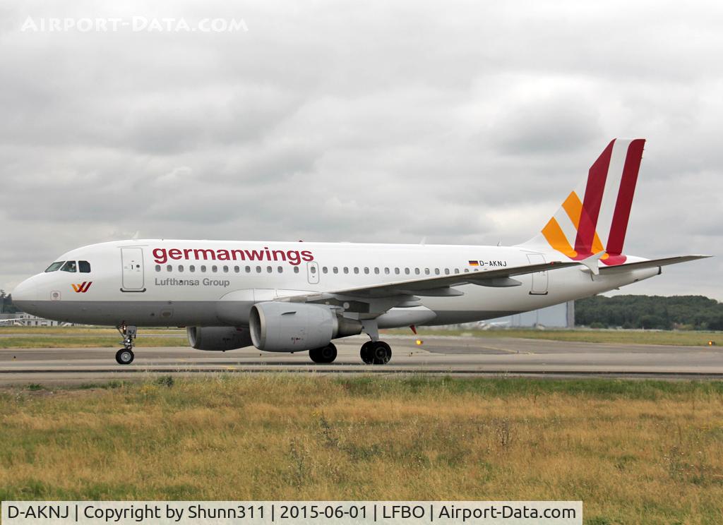 D-AKNJ, 2000 Airbus A319-112 C/N 1172, Taxiing to the Terminal in new c/s