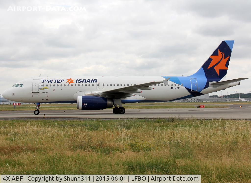 4X-ABF, 2010 Airbus A320-232 C/N 4354, Taxiing to the Terminal... additional sticker near door...