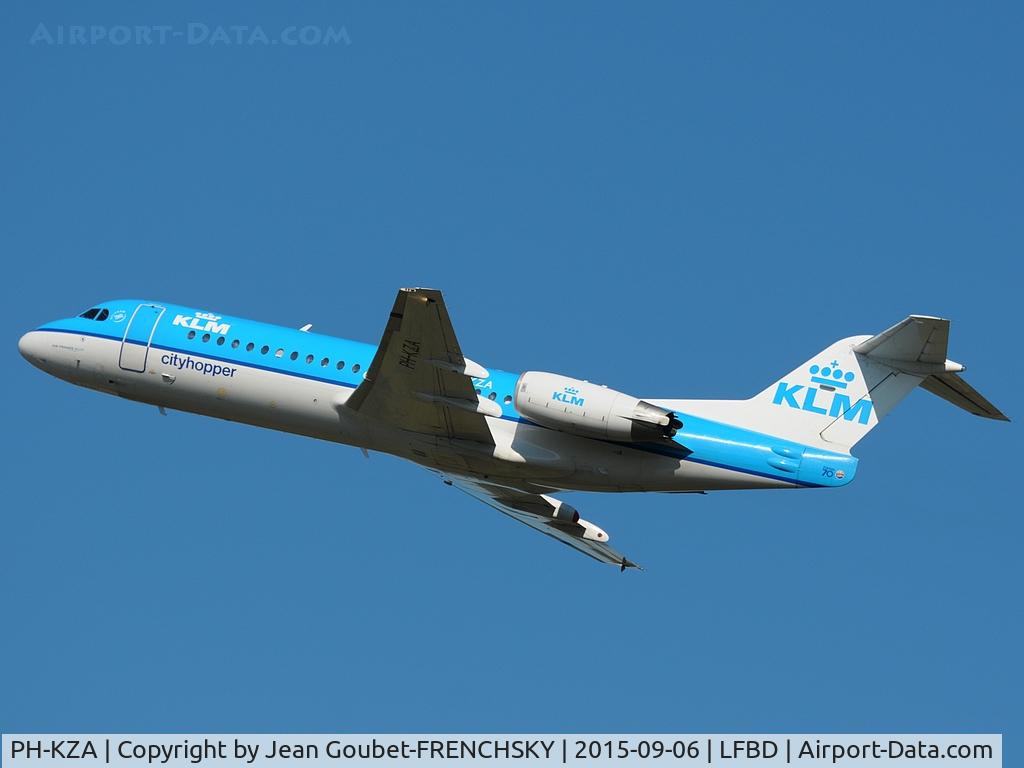 PH-KZA, 1996 Fokker 70 (F-28-070) C/N 11567, KLM take off to AMS