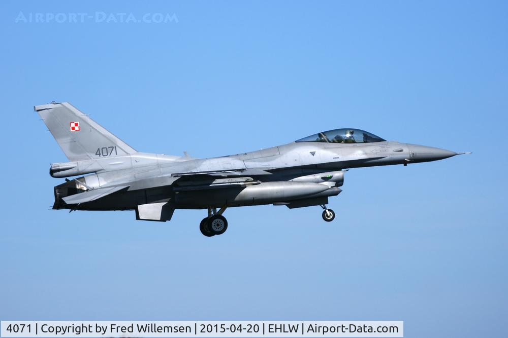 4071, 2003 Lockheed Martin F-16C Fighting Falcon C/N JC-32, 