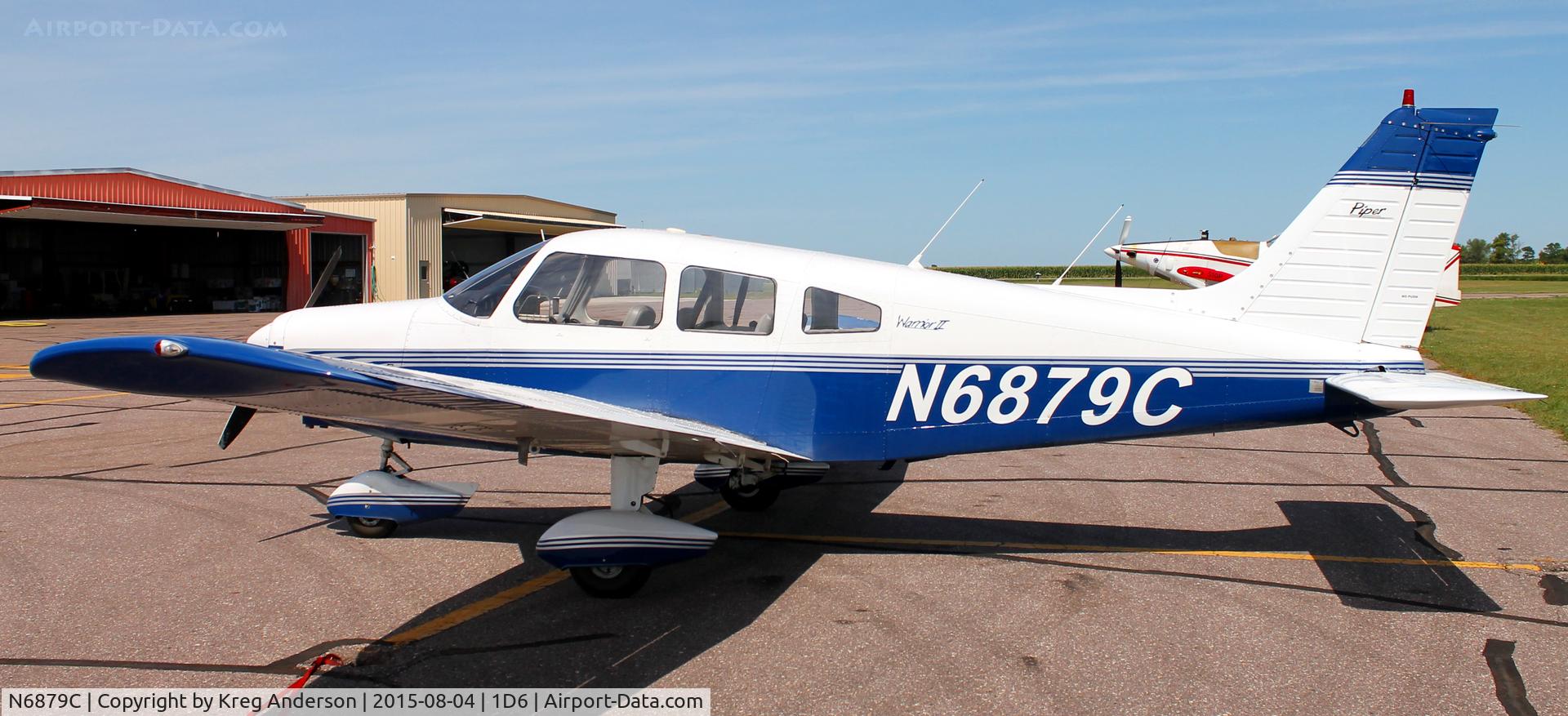 N6879C, 1978 Piper PA-28-161 Warrior C/N 28-7816437, Piper PA-28-161 Warrior on the ramp in Hector, MN.