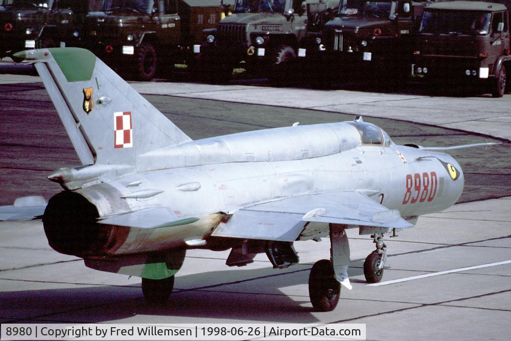 8980, Mikoyan-Gurevich MiG-21bis (L-17) C/N 75078980, AT BABIE-DOLY