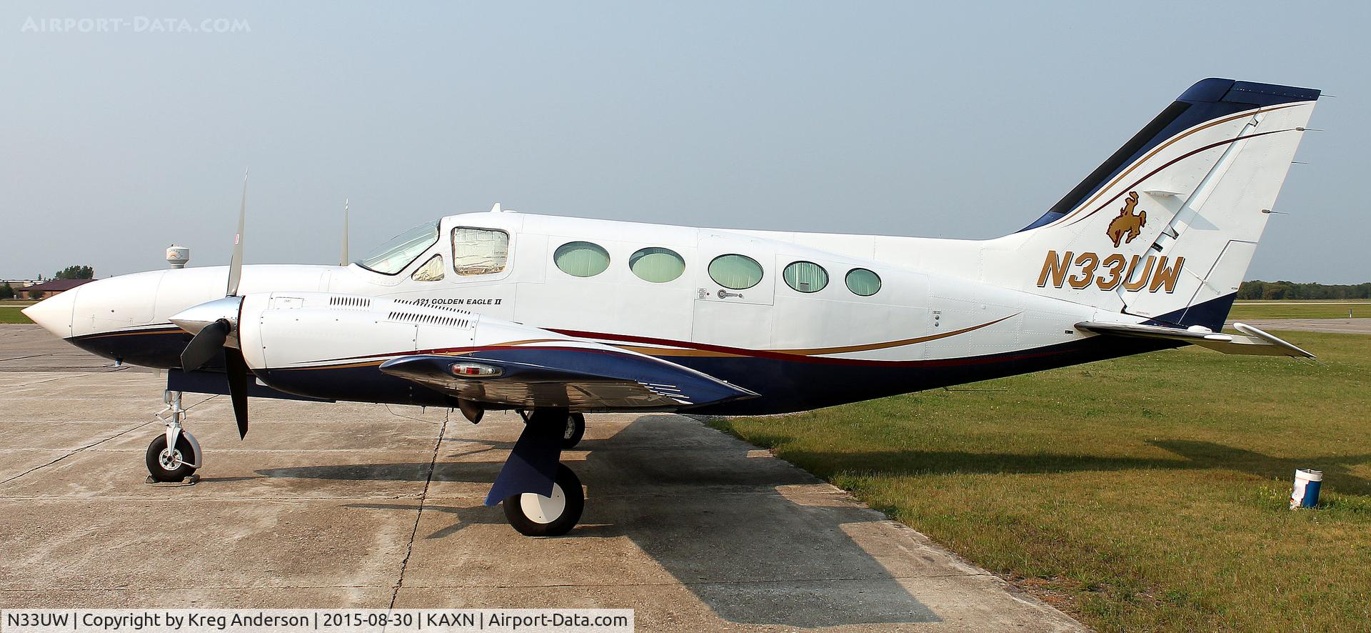 N33UW, Cessna 421C Golden Eagle C/N 421C0676, Cessna 421C Golden Eagle on the ramp.