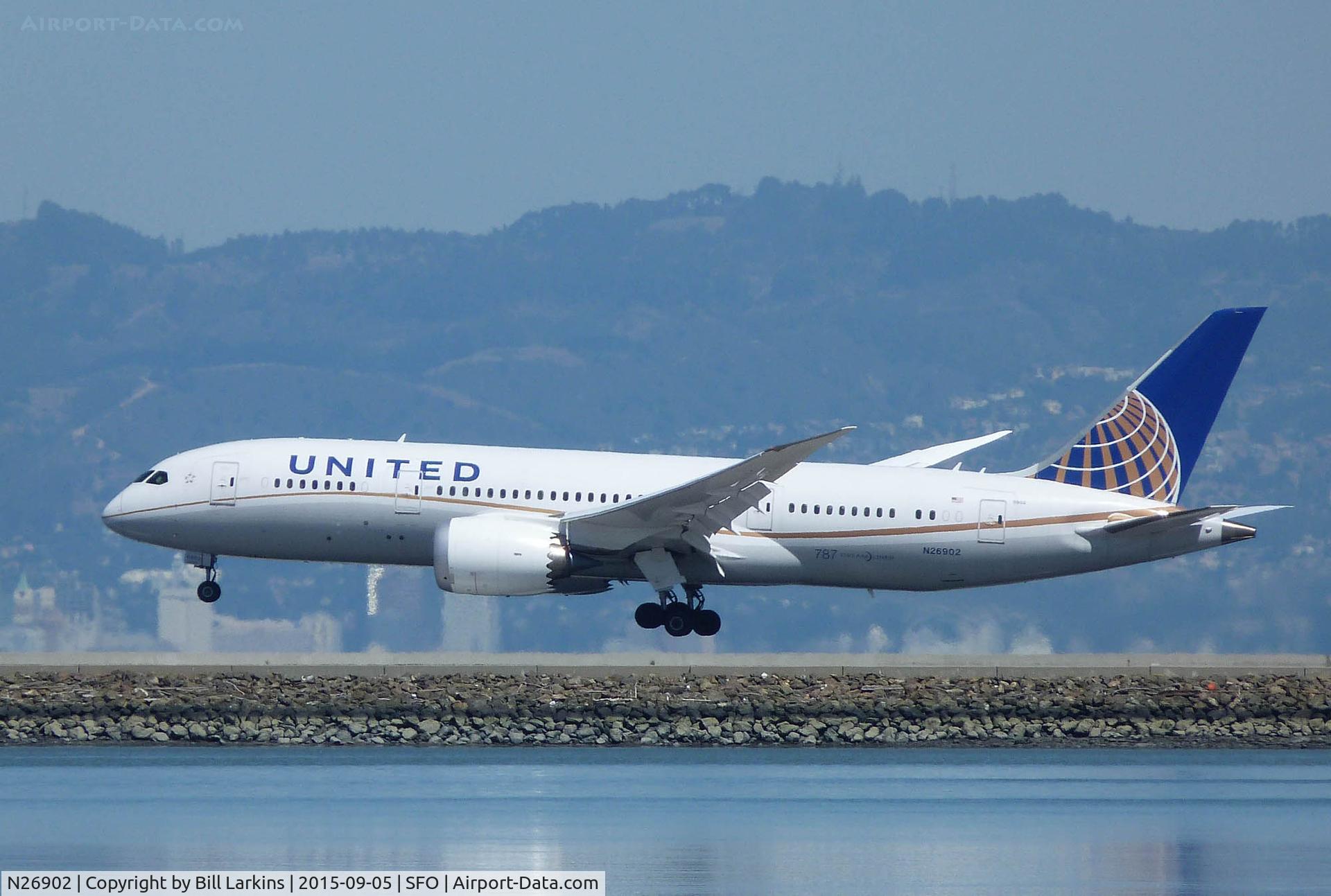 N26902, 2012 Boeing 787-8 Dreamliner C/N 34822, 787 landing at San Francisco.