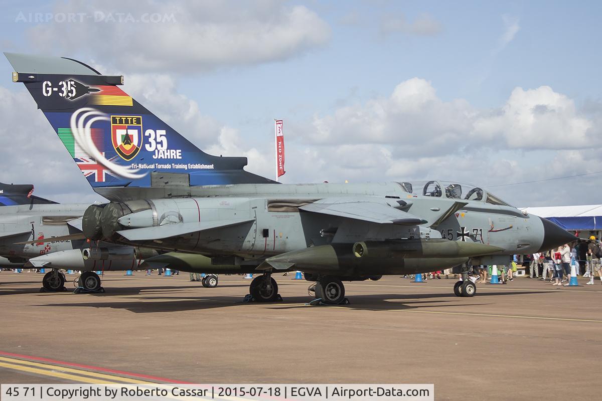 45 71, Panavia Tornado IDS C/N 678/GS214/4271, Fairford