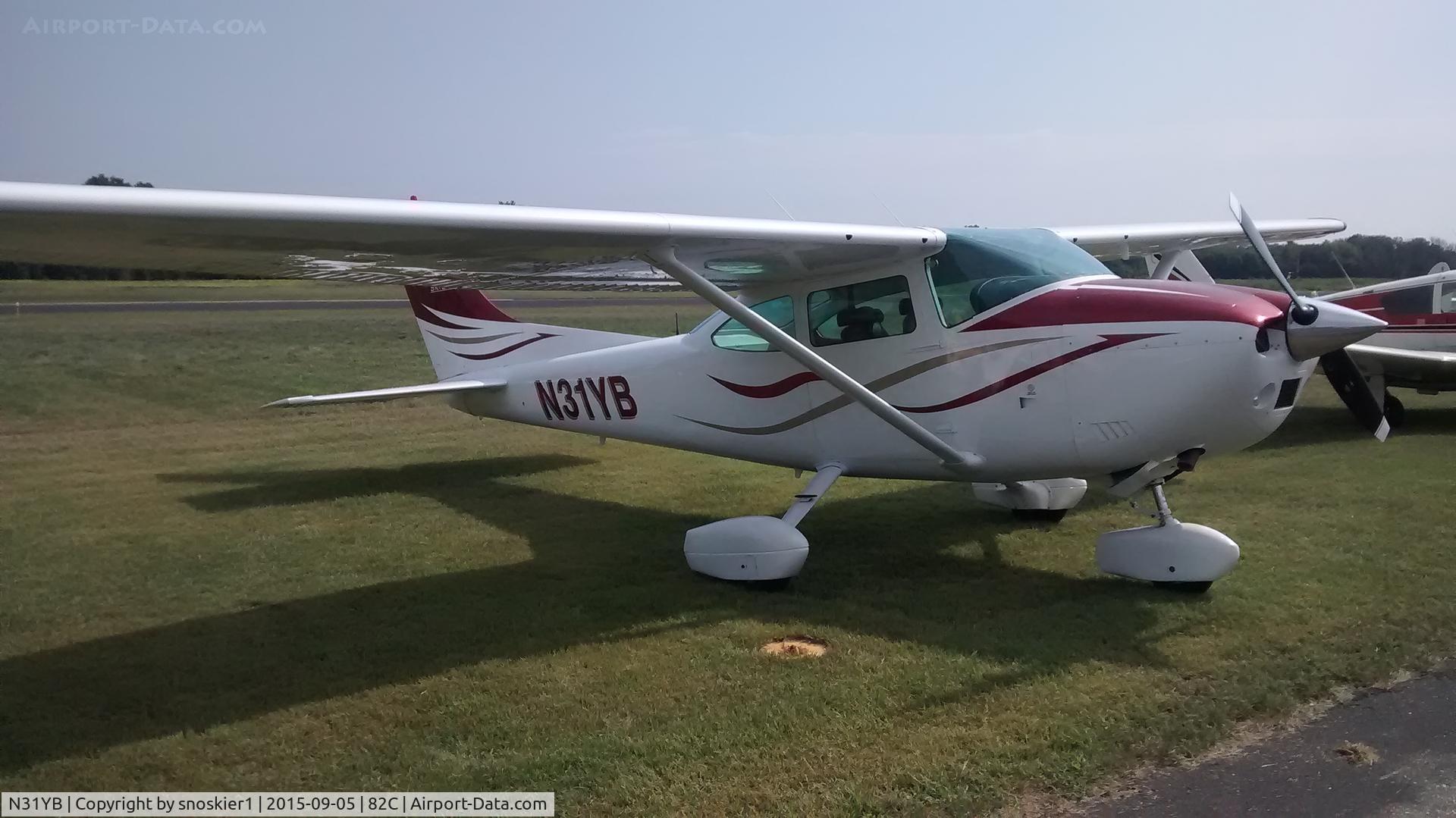 N31YB, 1979 Cessna 182Q Skylane C/N 18266786, At Mauston Flyin