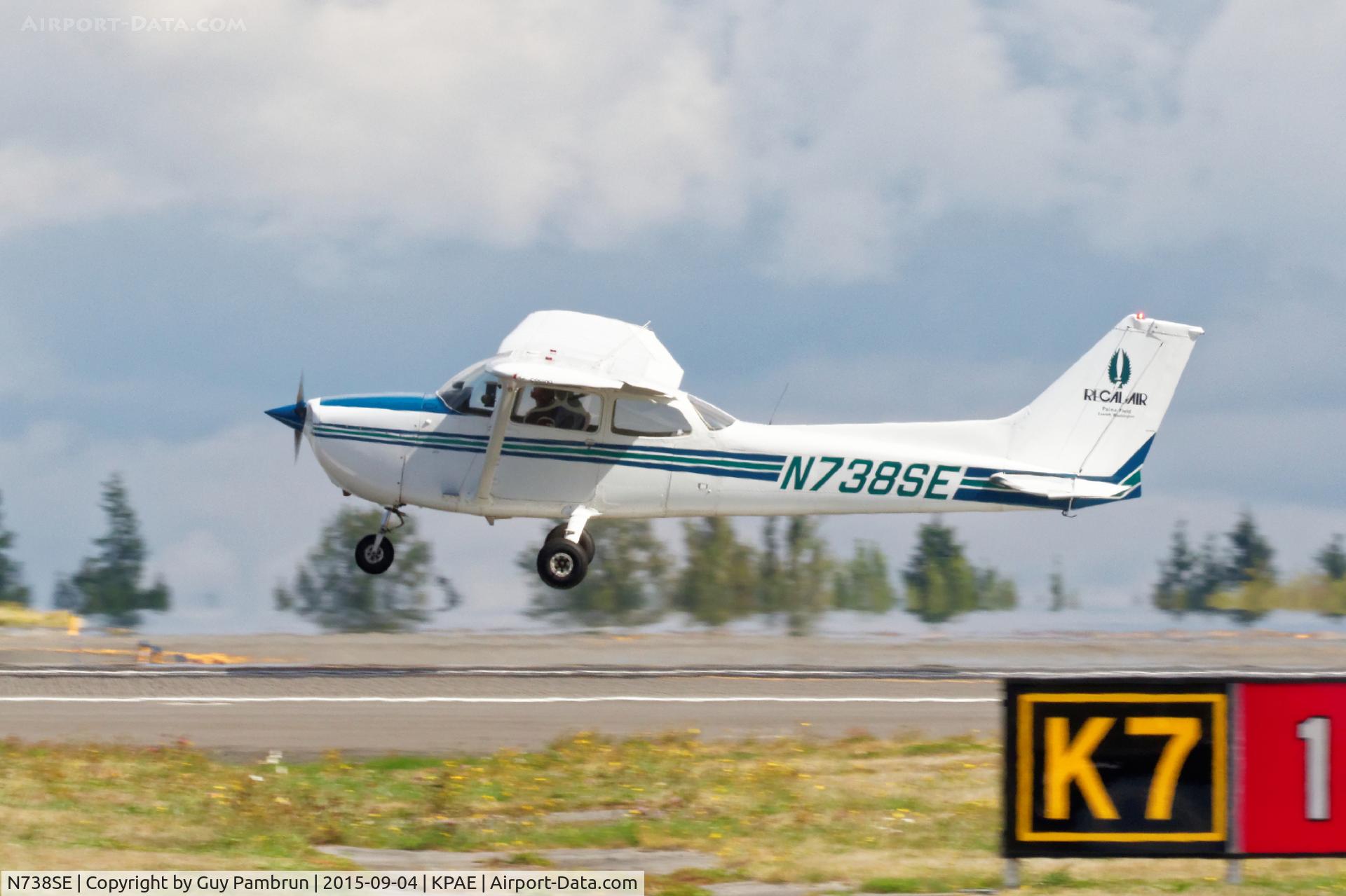 N738SE, 1977 Cessna 172N C/N 17270194, Landing