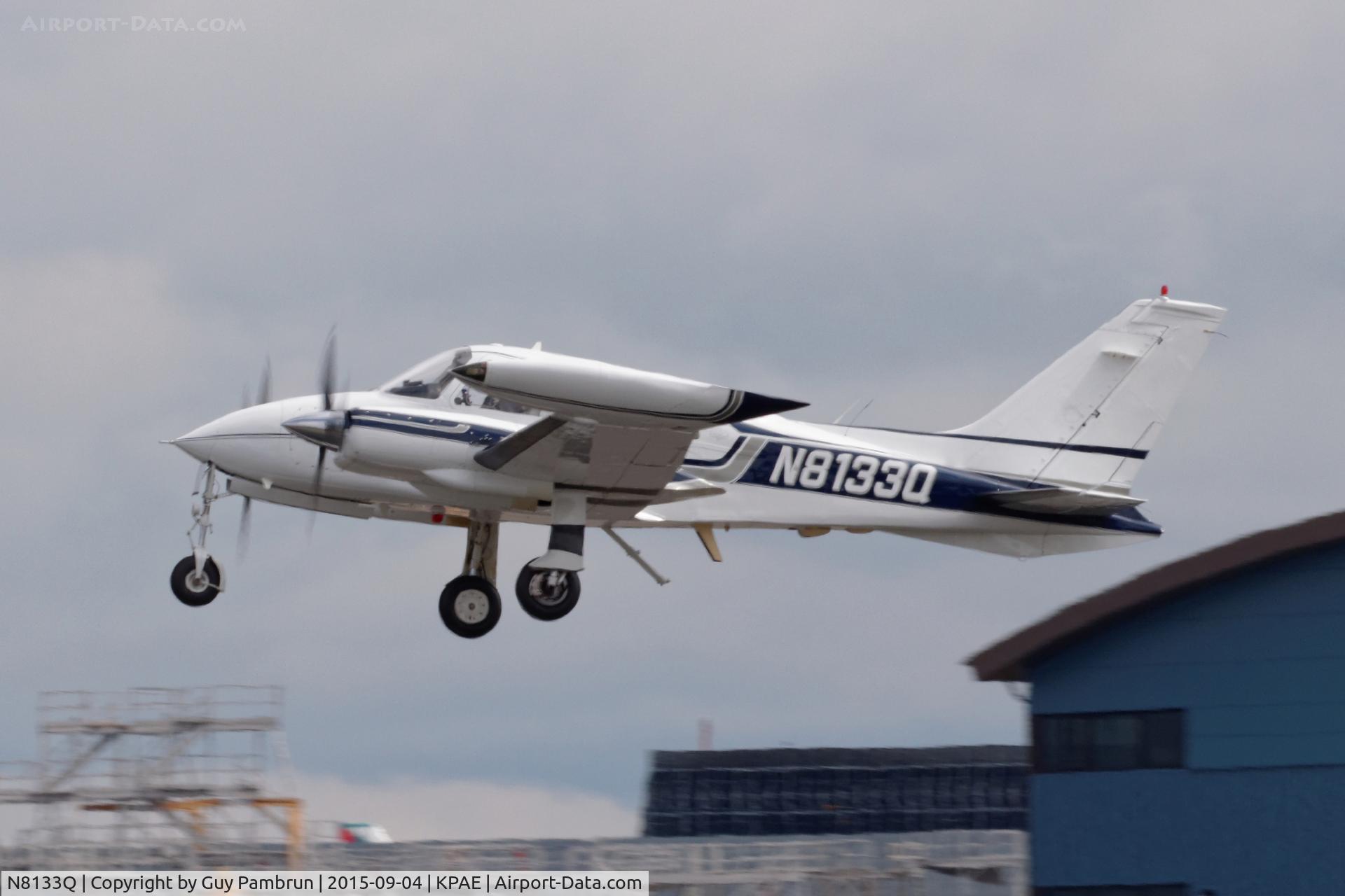 N8133Q, 1972 Cessna 310Q C/N 310Q0626, Takeoff