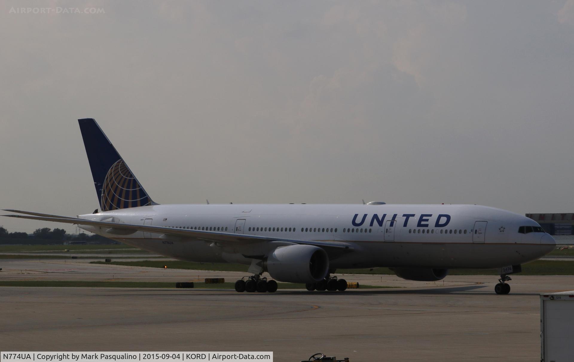 N774UA, 1996 Boeing 777-222 C/N 26936, Boeing 777-200