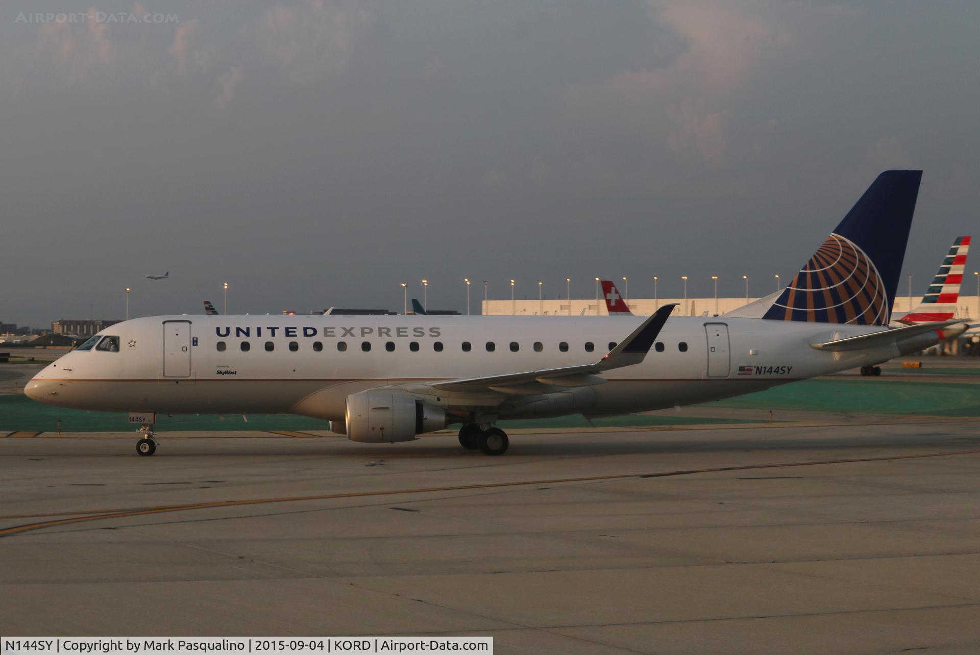N144SY, 2015 Embraer 175LR (ERJ-170-200LR) C/N 17000482, ERJ 170-200 LR